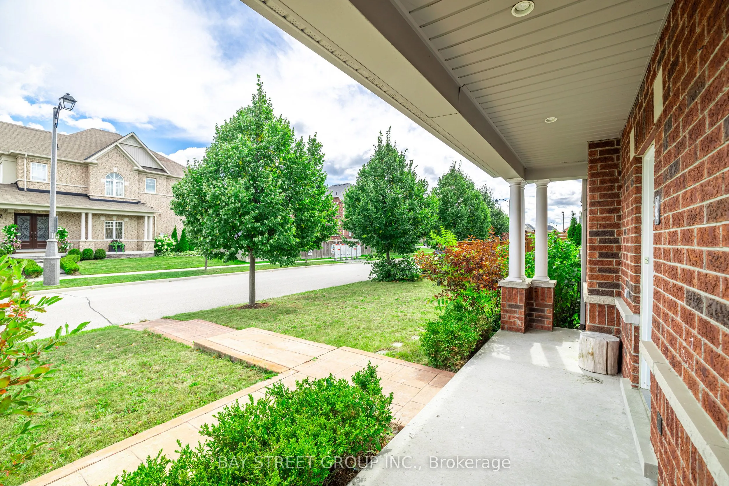 4 Courtland Crescent