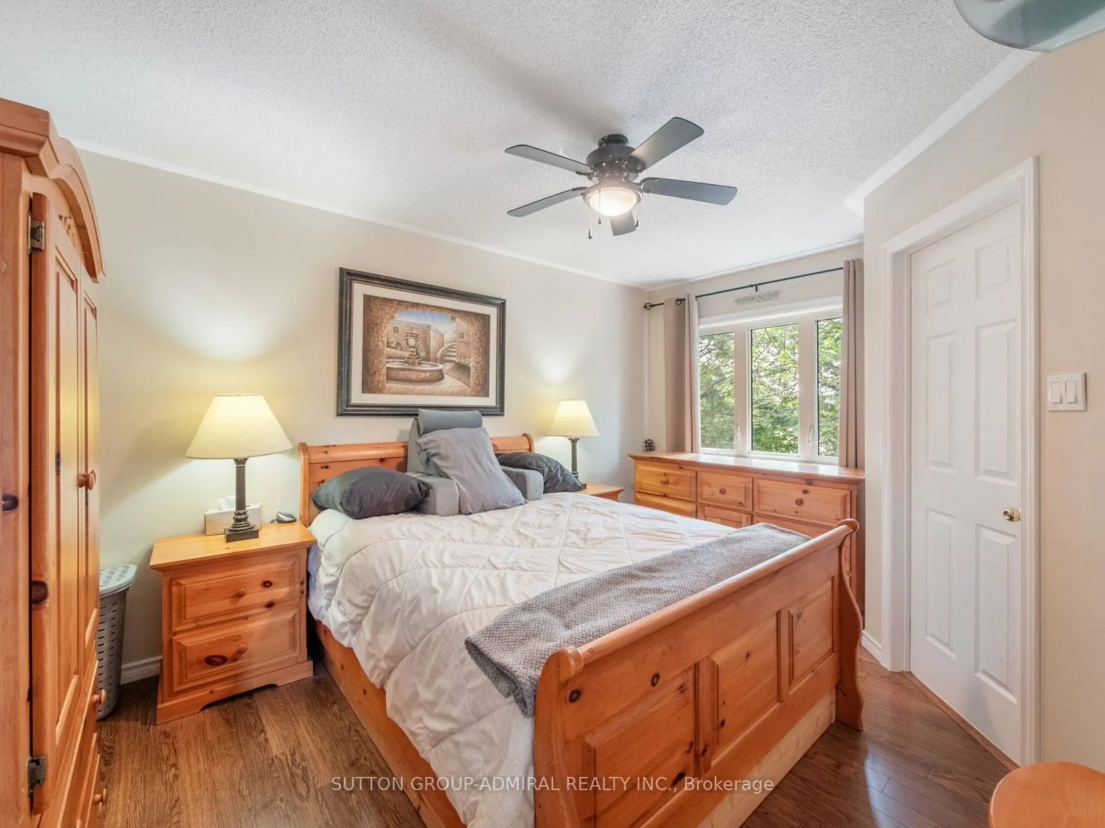 267 Warner Crescent