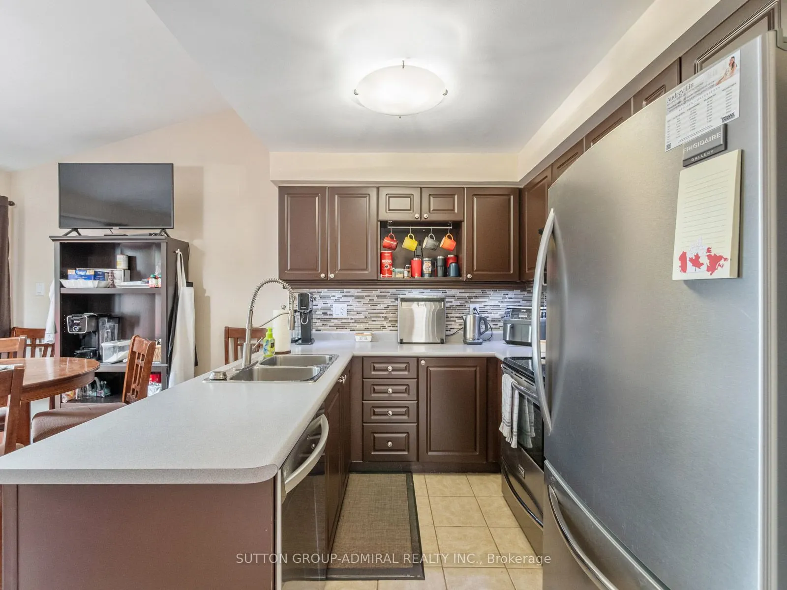 267 Warner Crescent
