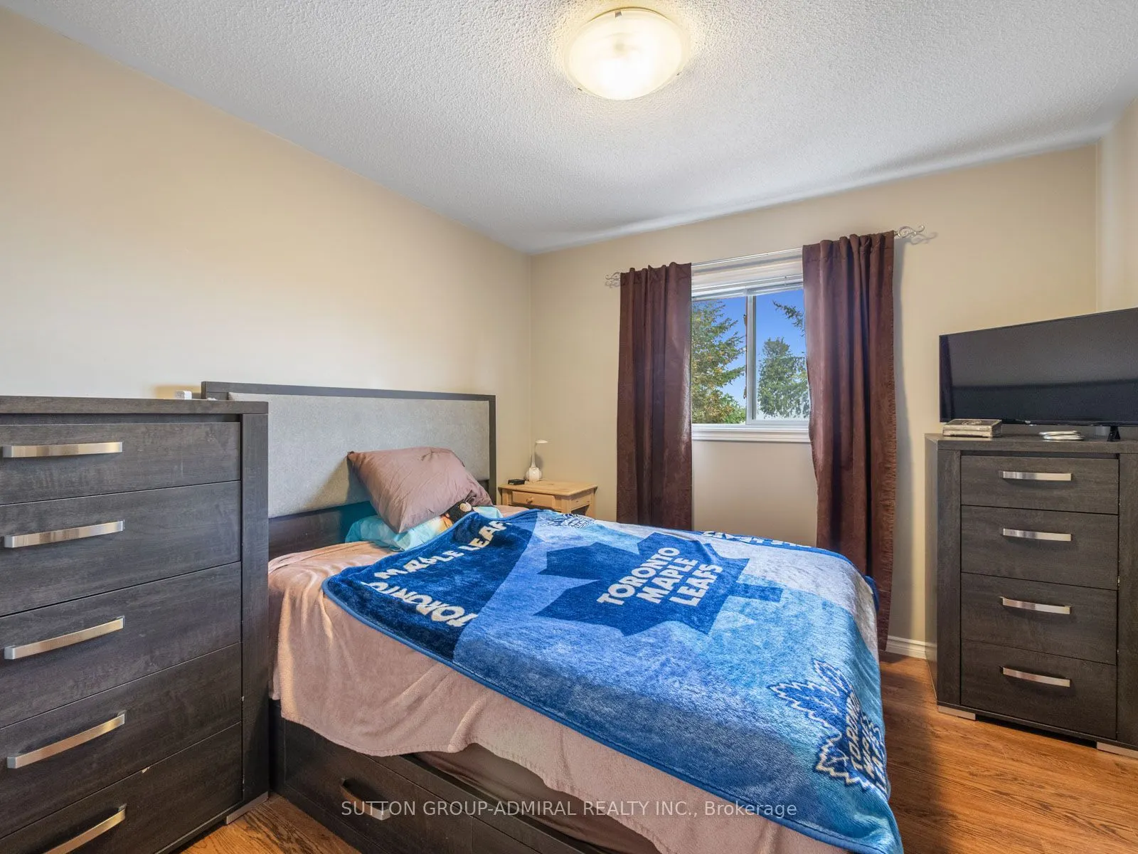 267 Warner Crescent