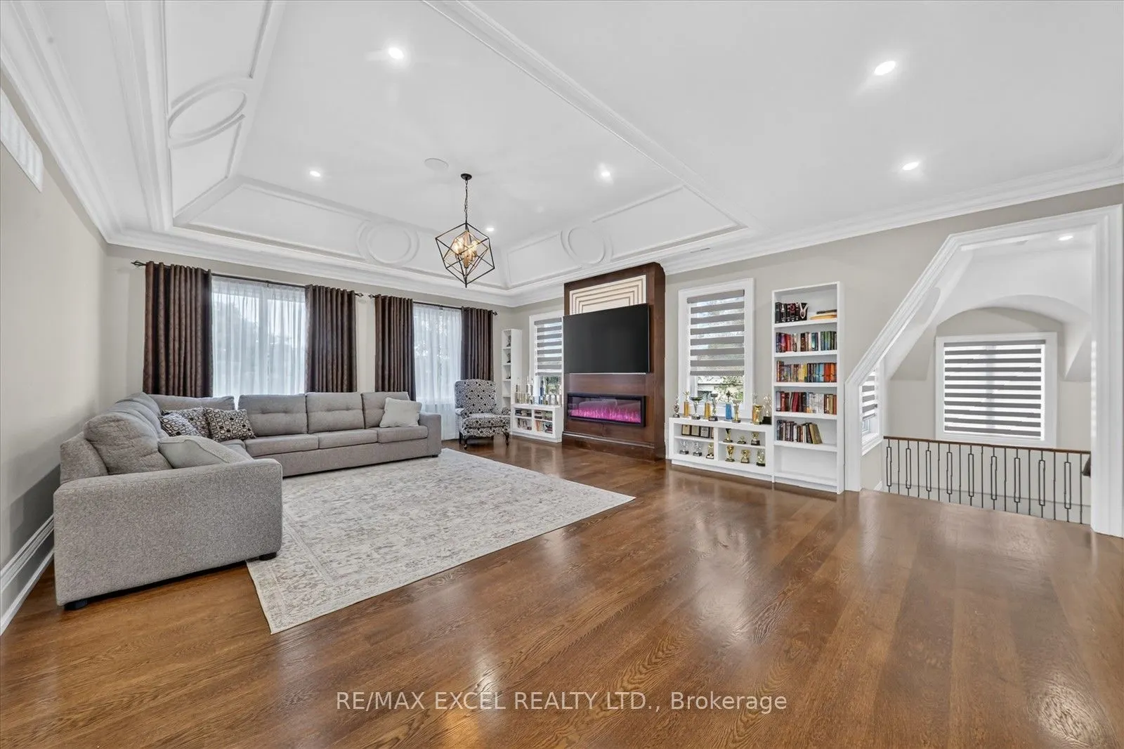 28 Personna Boulevard