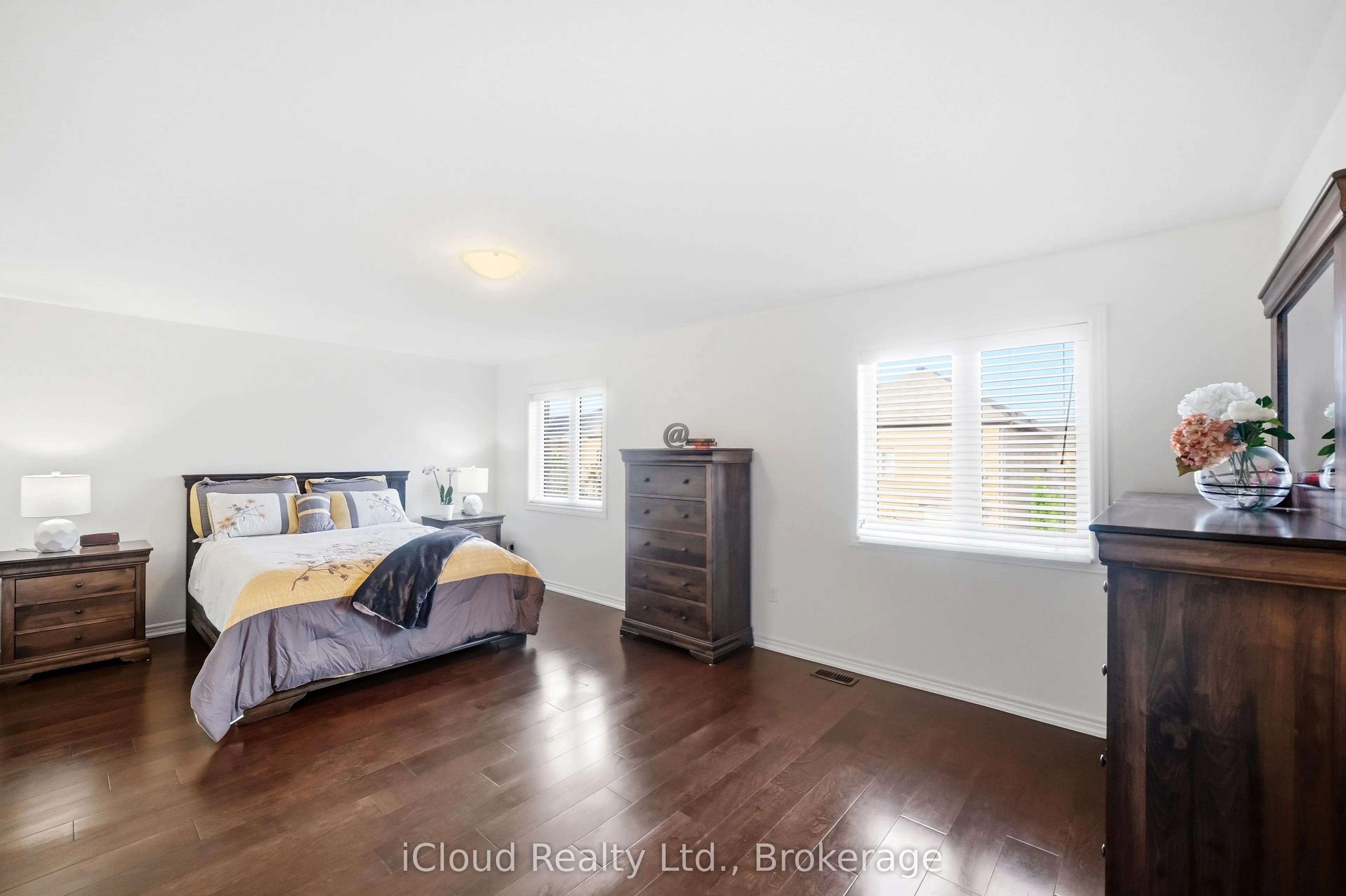 5 Leith Drive