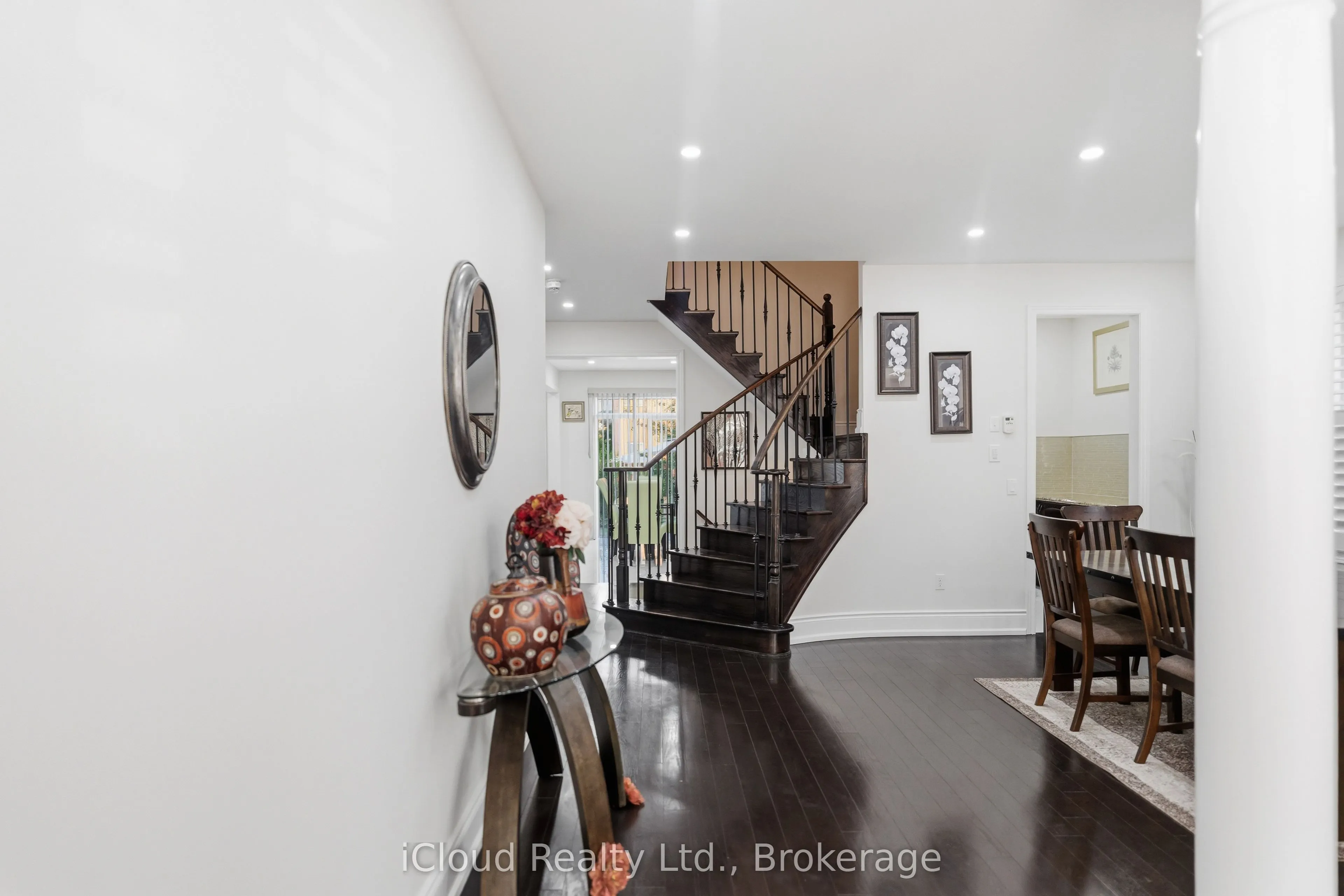 5 Leith Drive