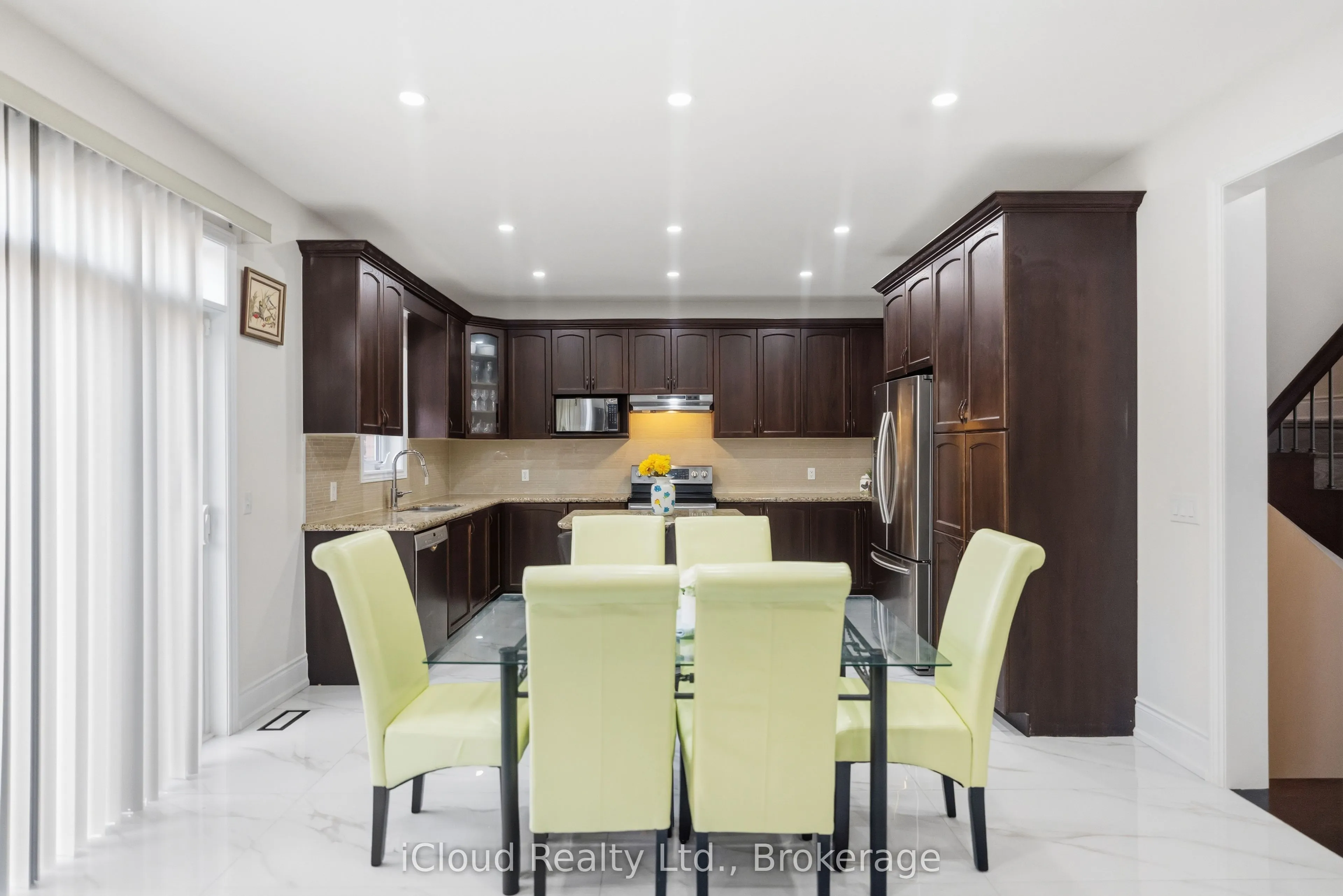 5 Leith Drive