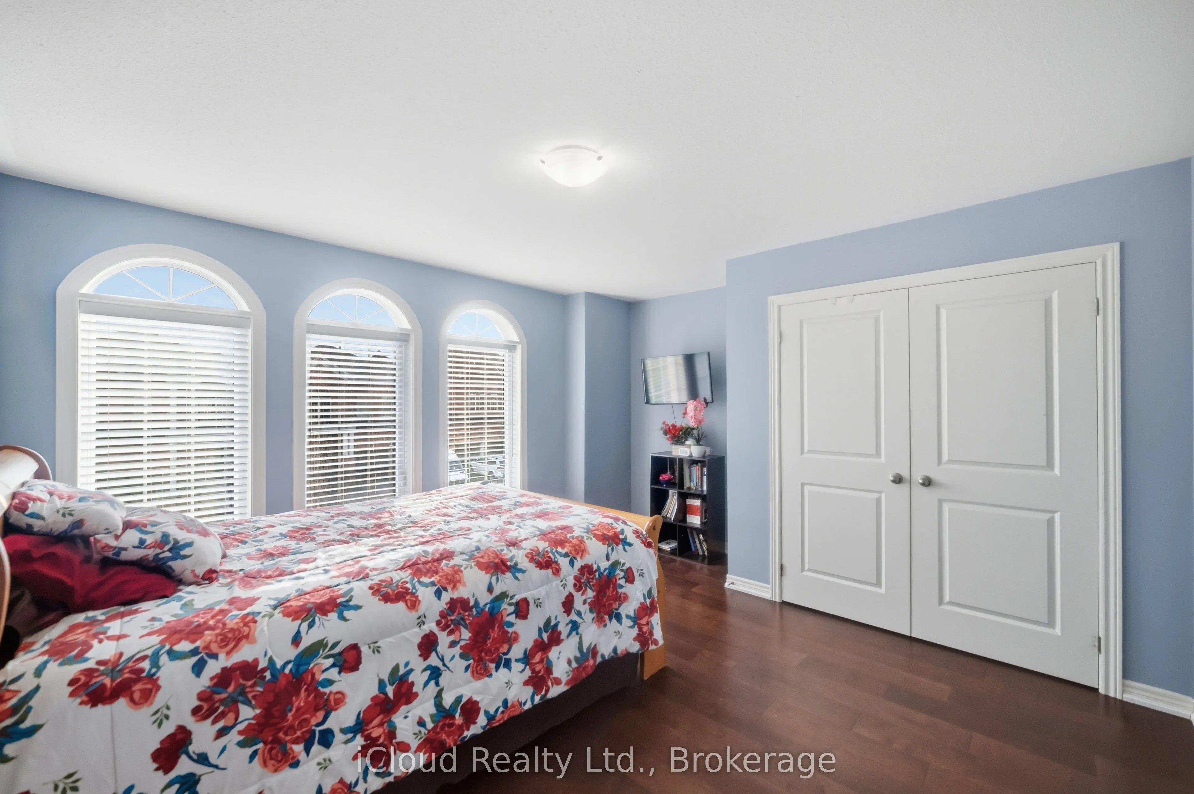 5 Leith Drive