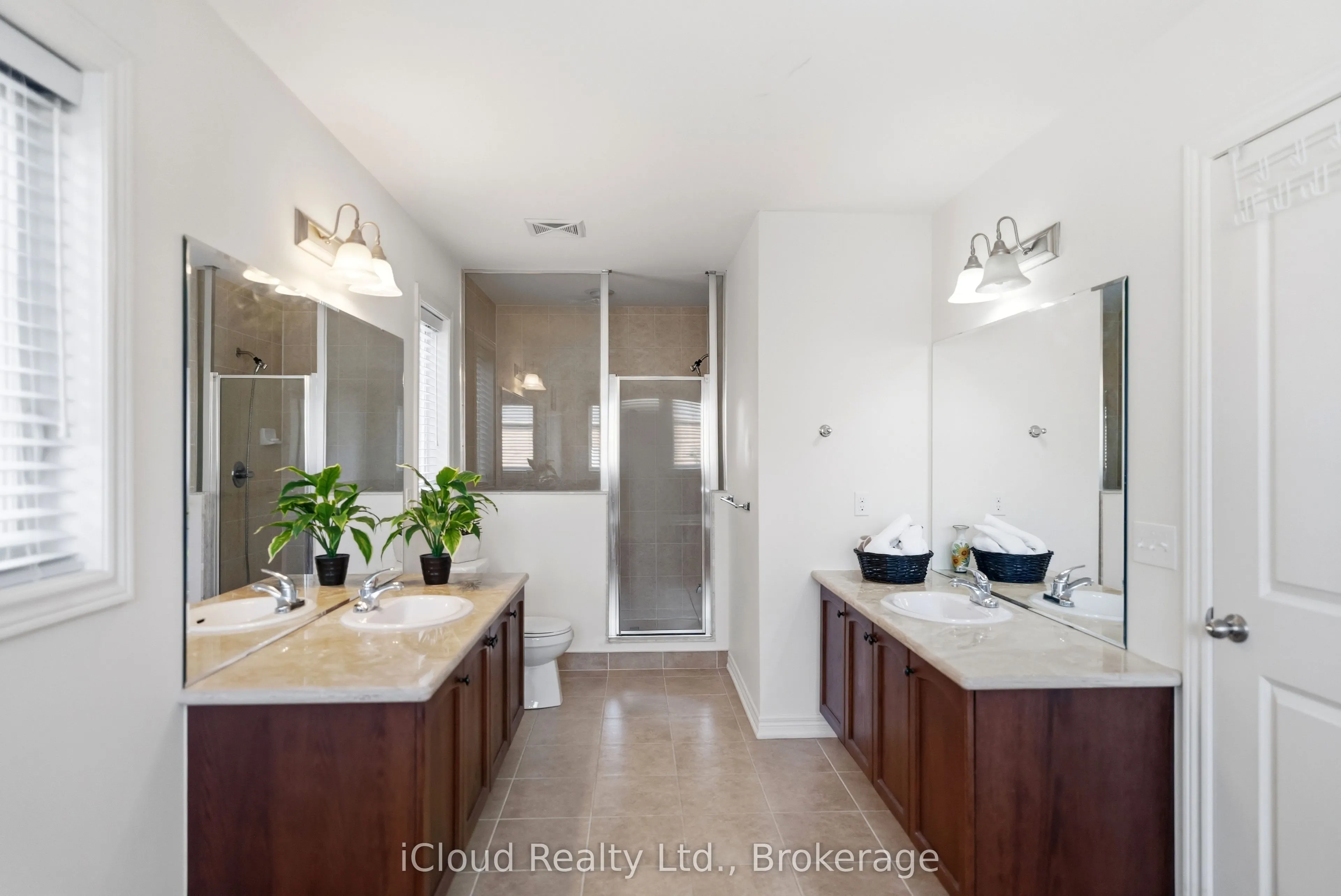 5 Leith Drive