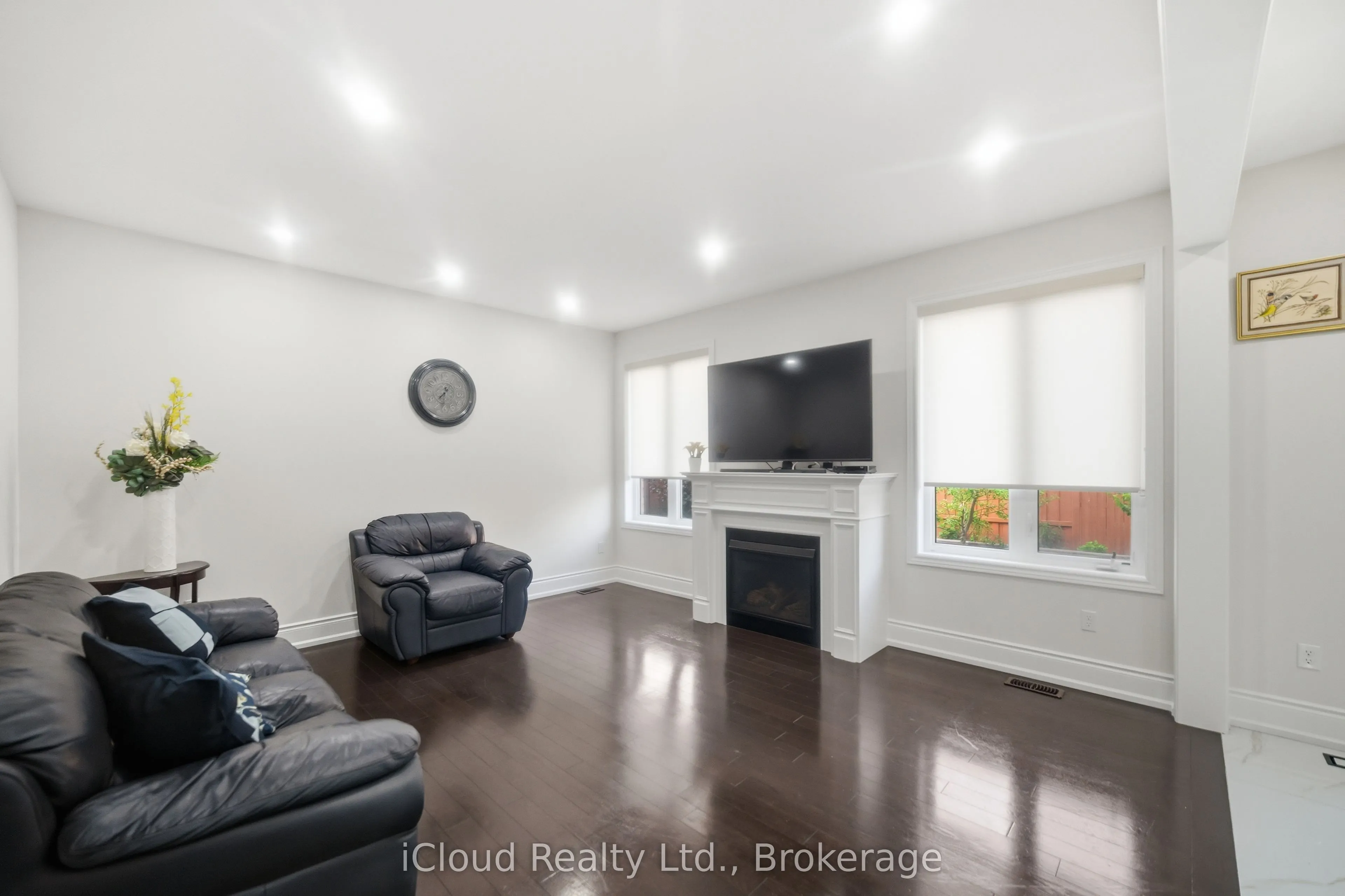 5 Leith Drive