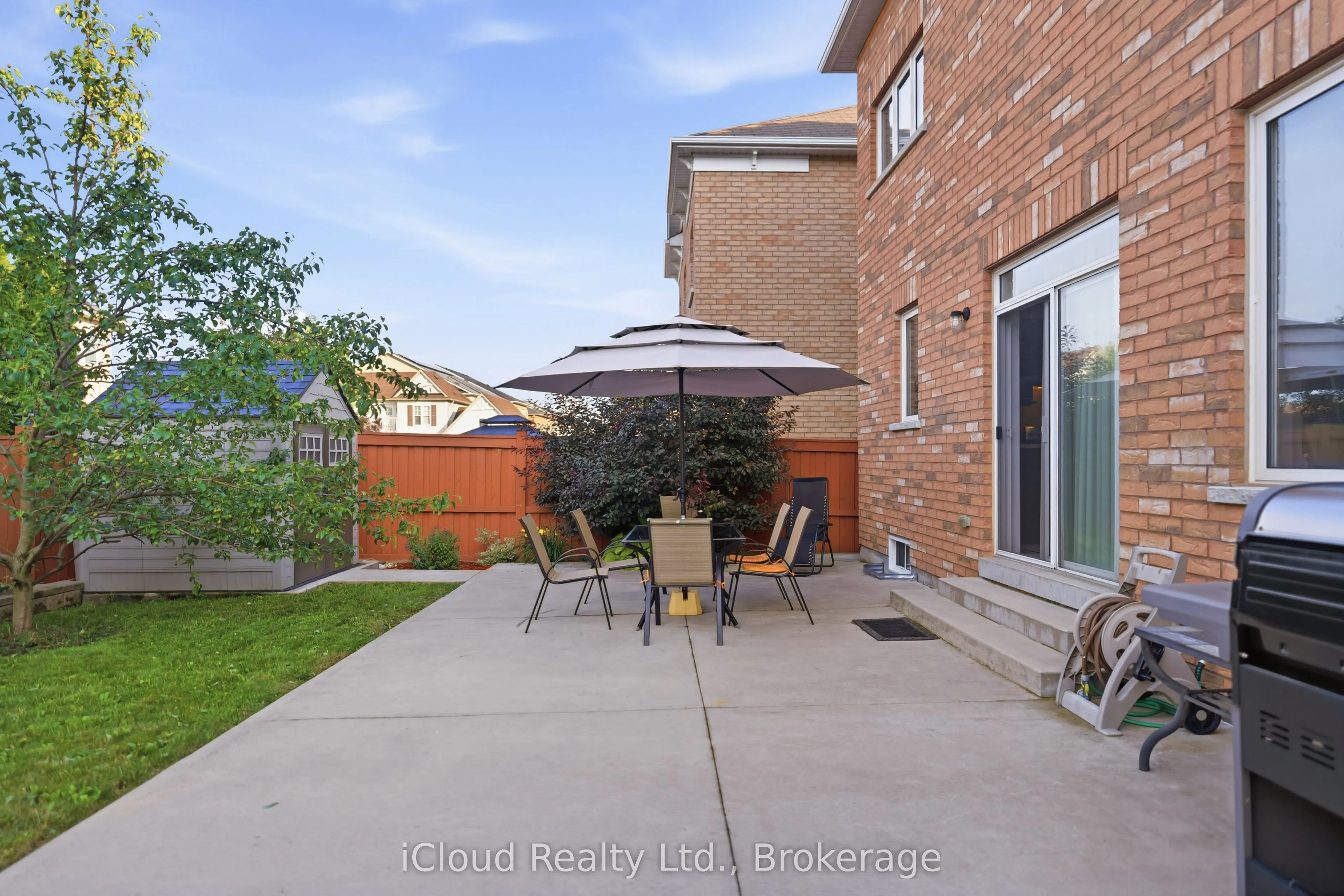 5 Leith Drive