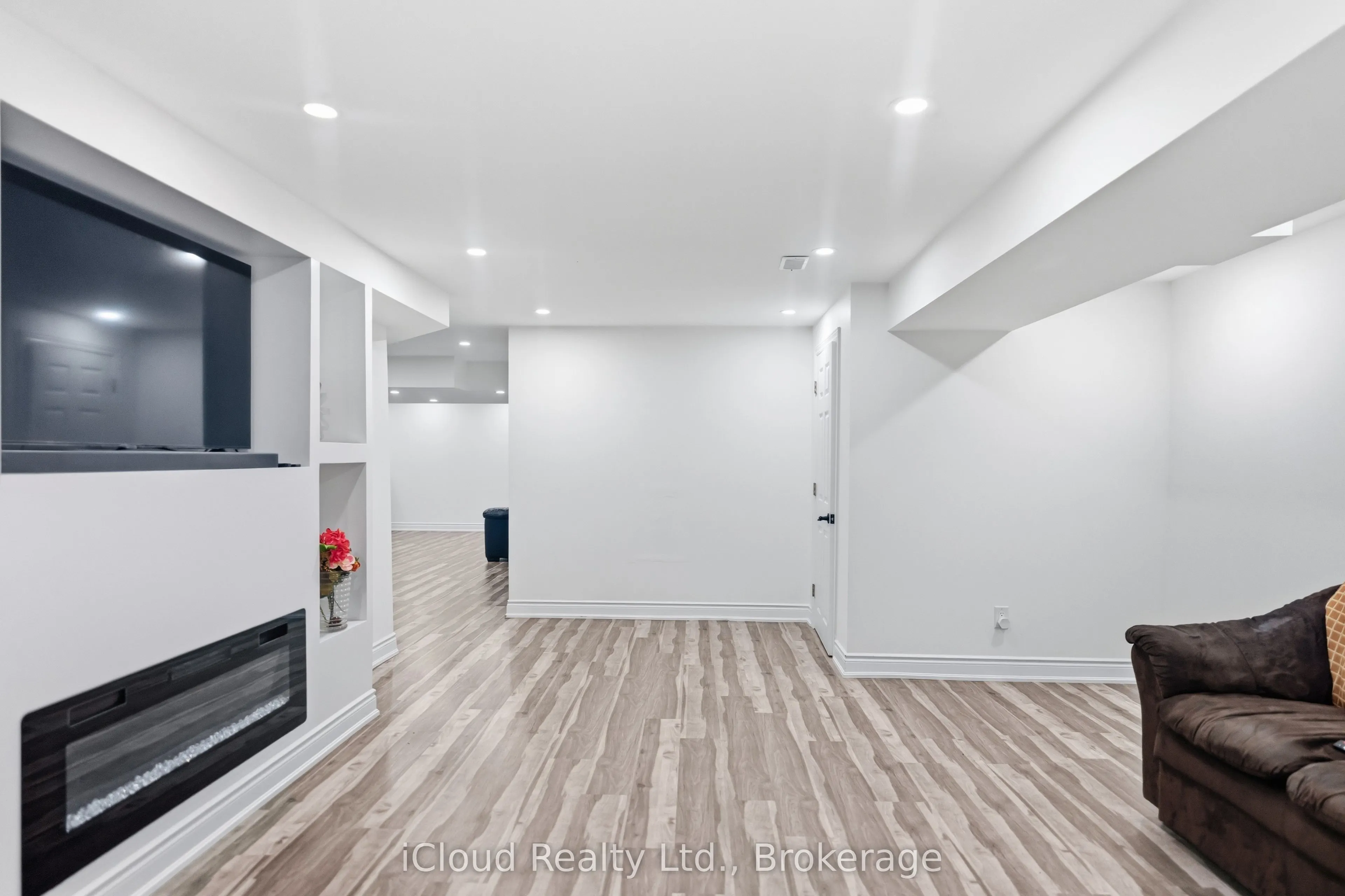 5 Leith Drive