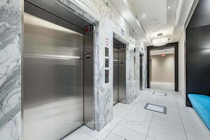 9600 Yonge Street #219B