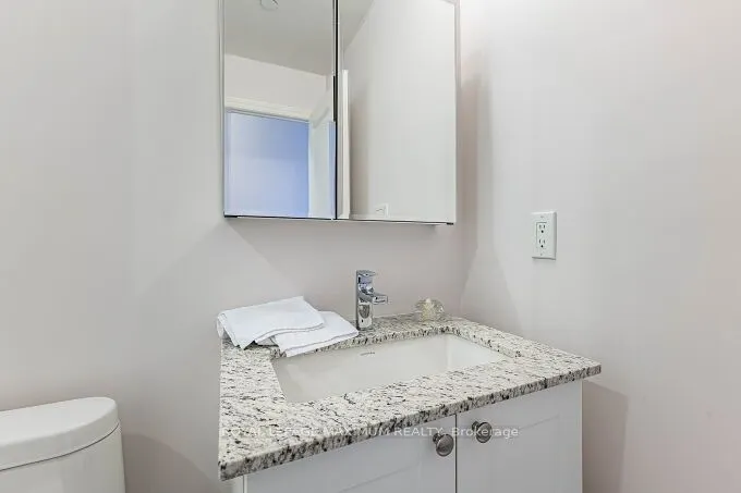9600 Yonge Street #219B