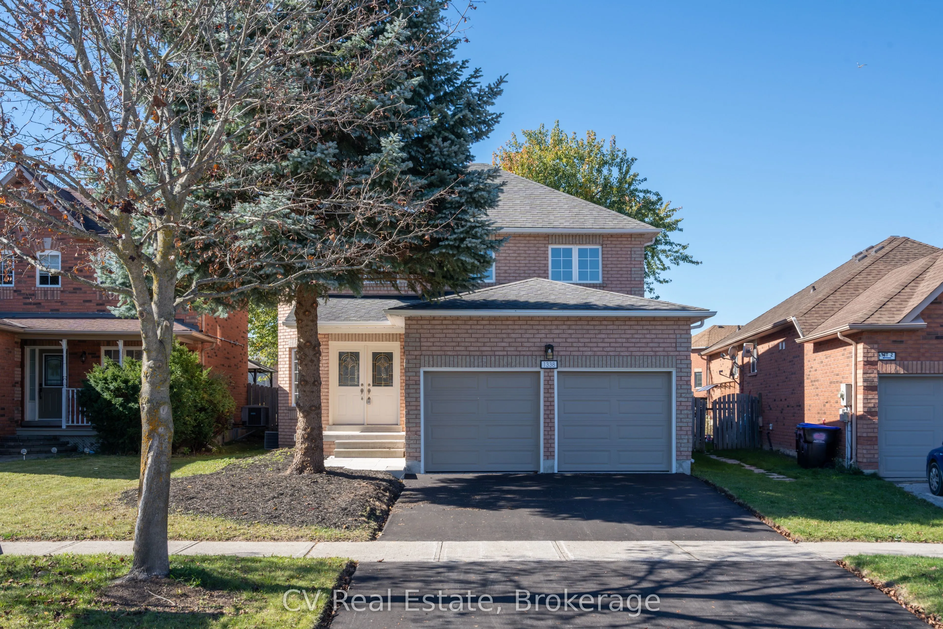 1338 Vincent Crescent