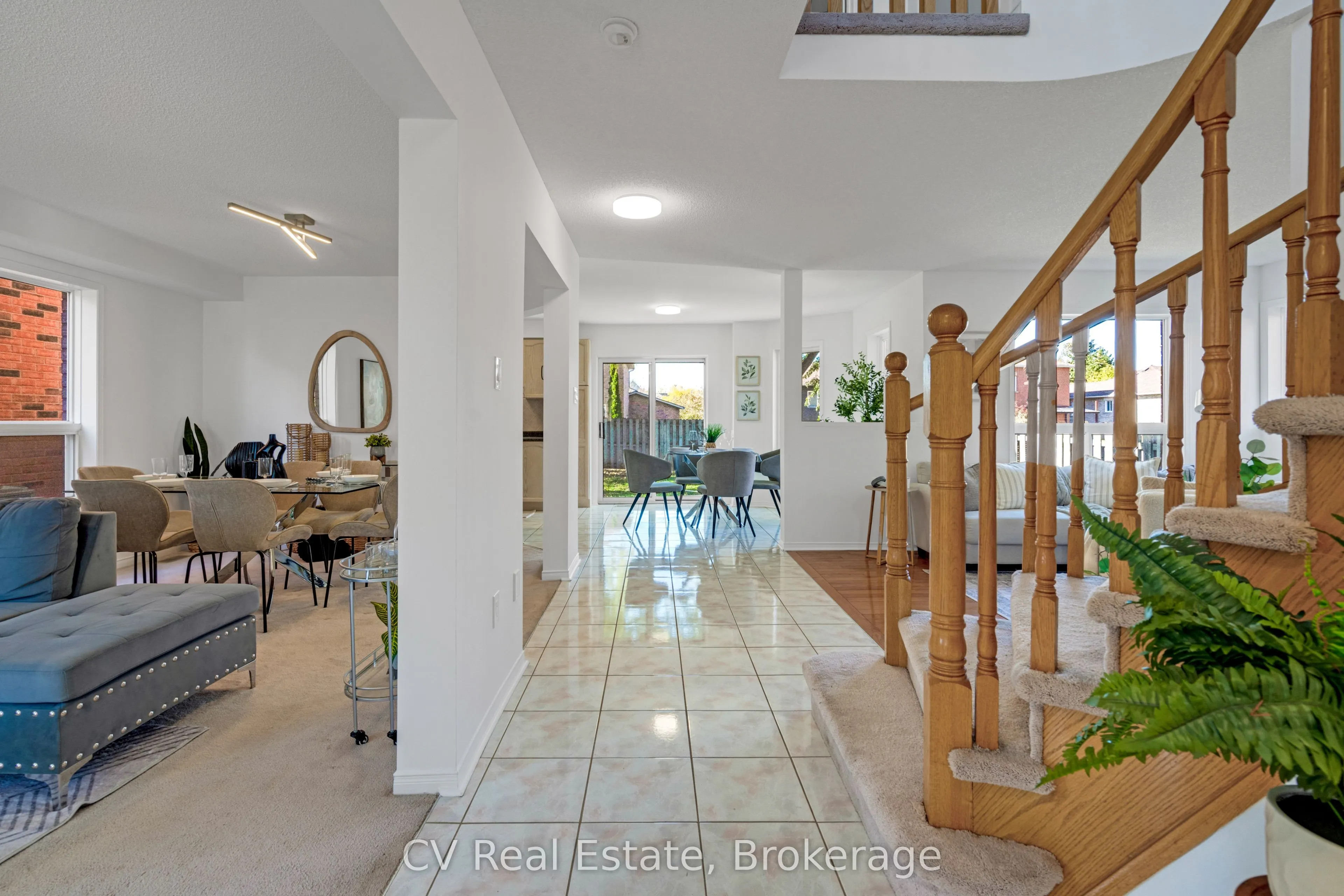 1338 Vincent Crescent