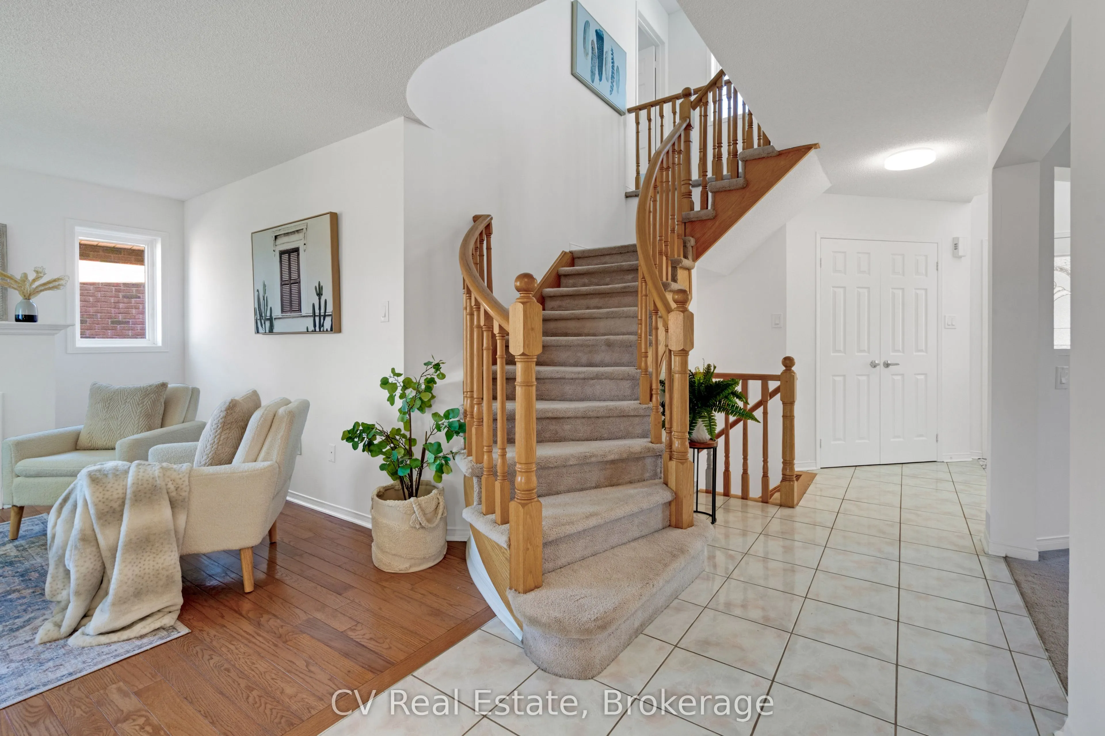 1338 Vincent Crescent
