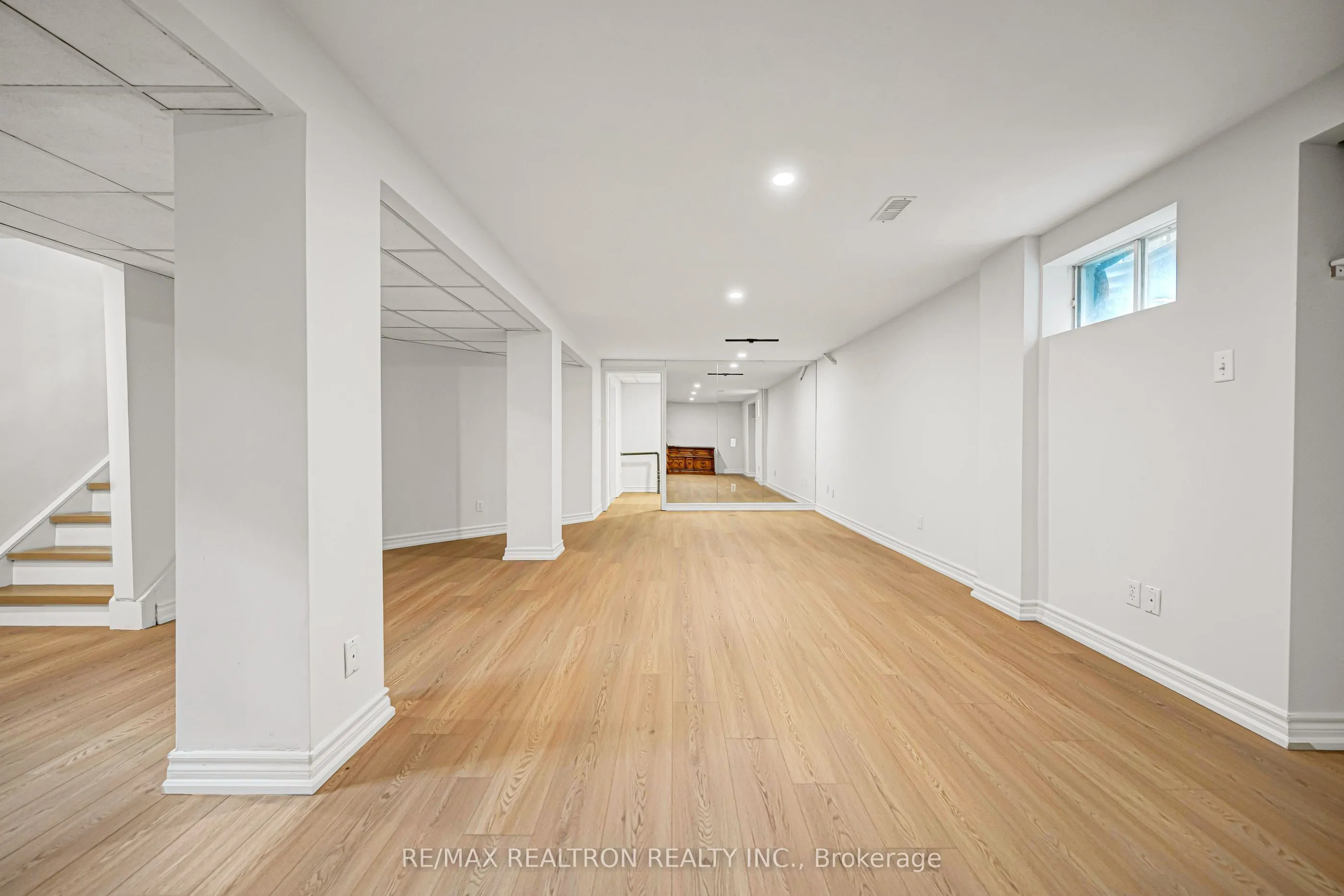6 Woolen Mill Road