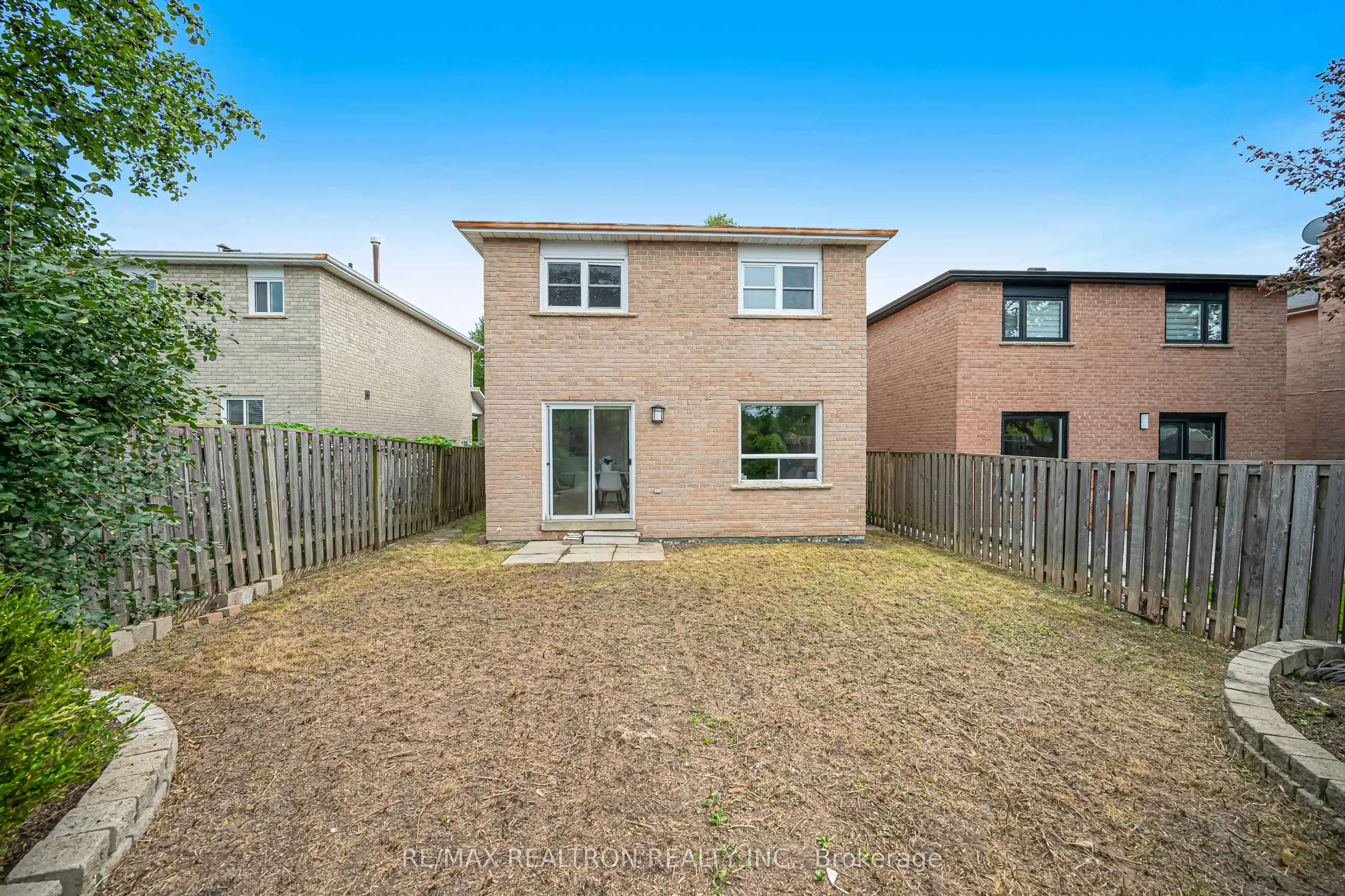 6 Woolen Mill Road