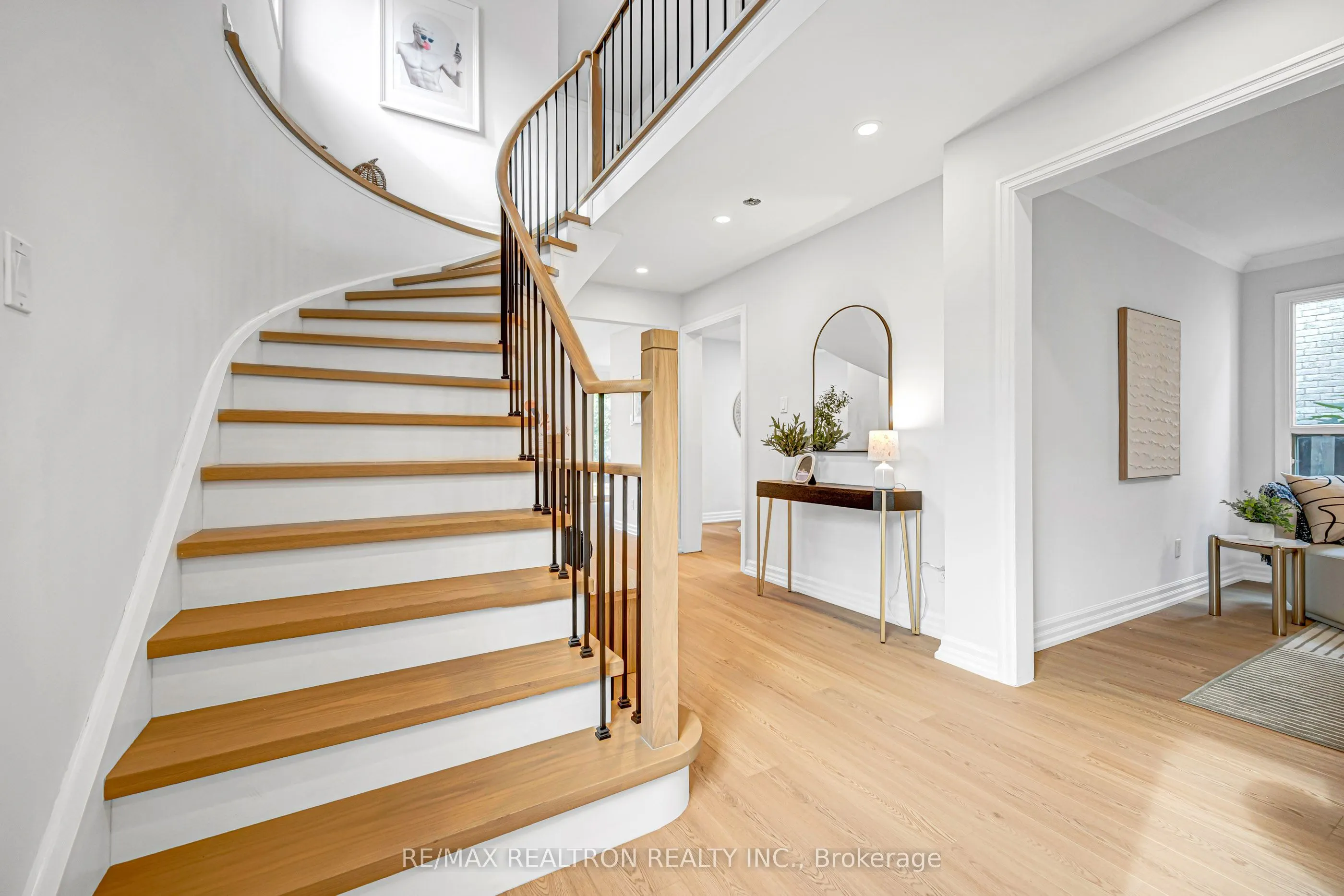 6 Woolen Mill Road