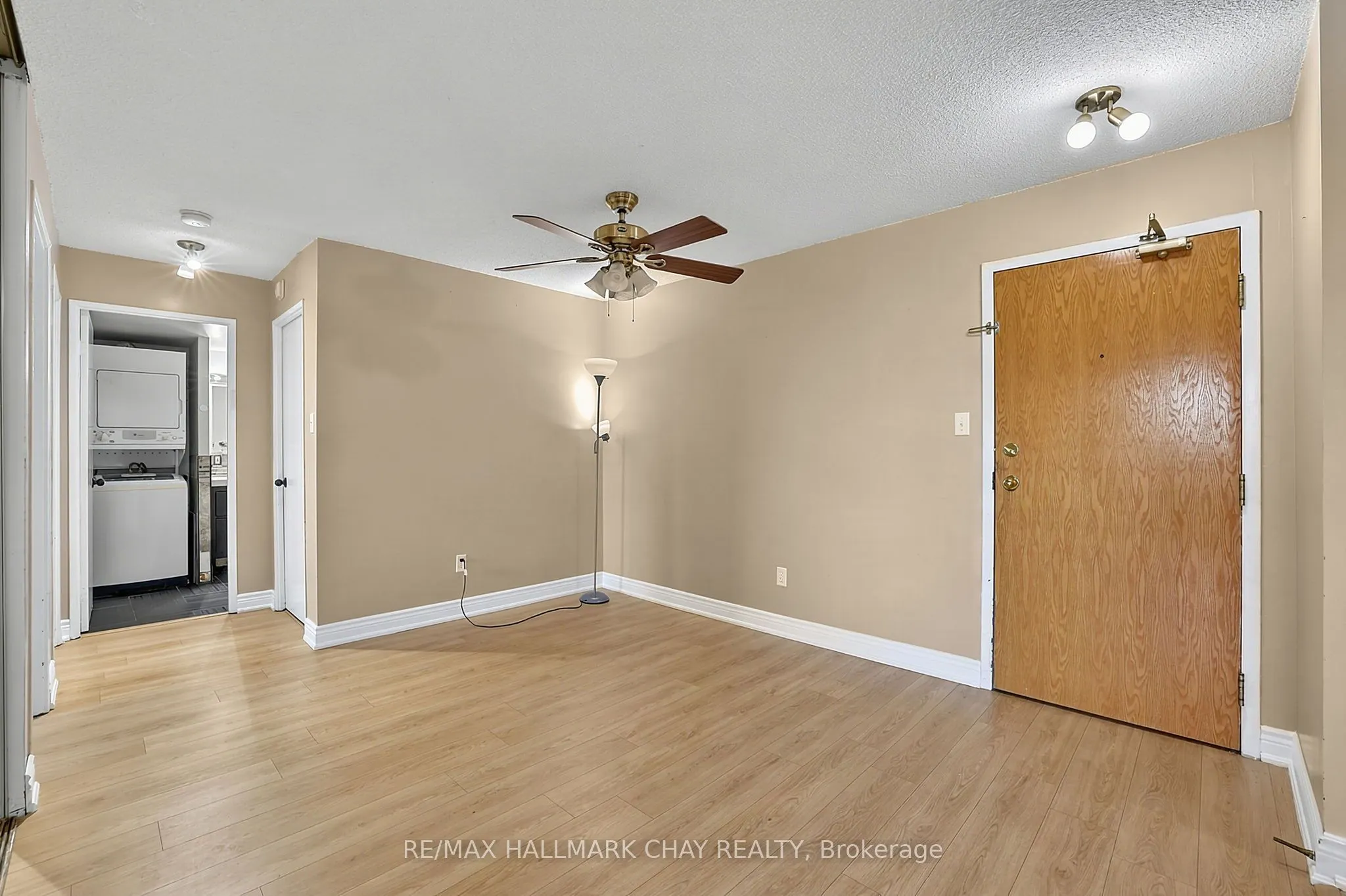 326 Major Mackenzie Drive E #705