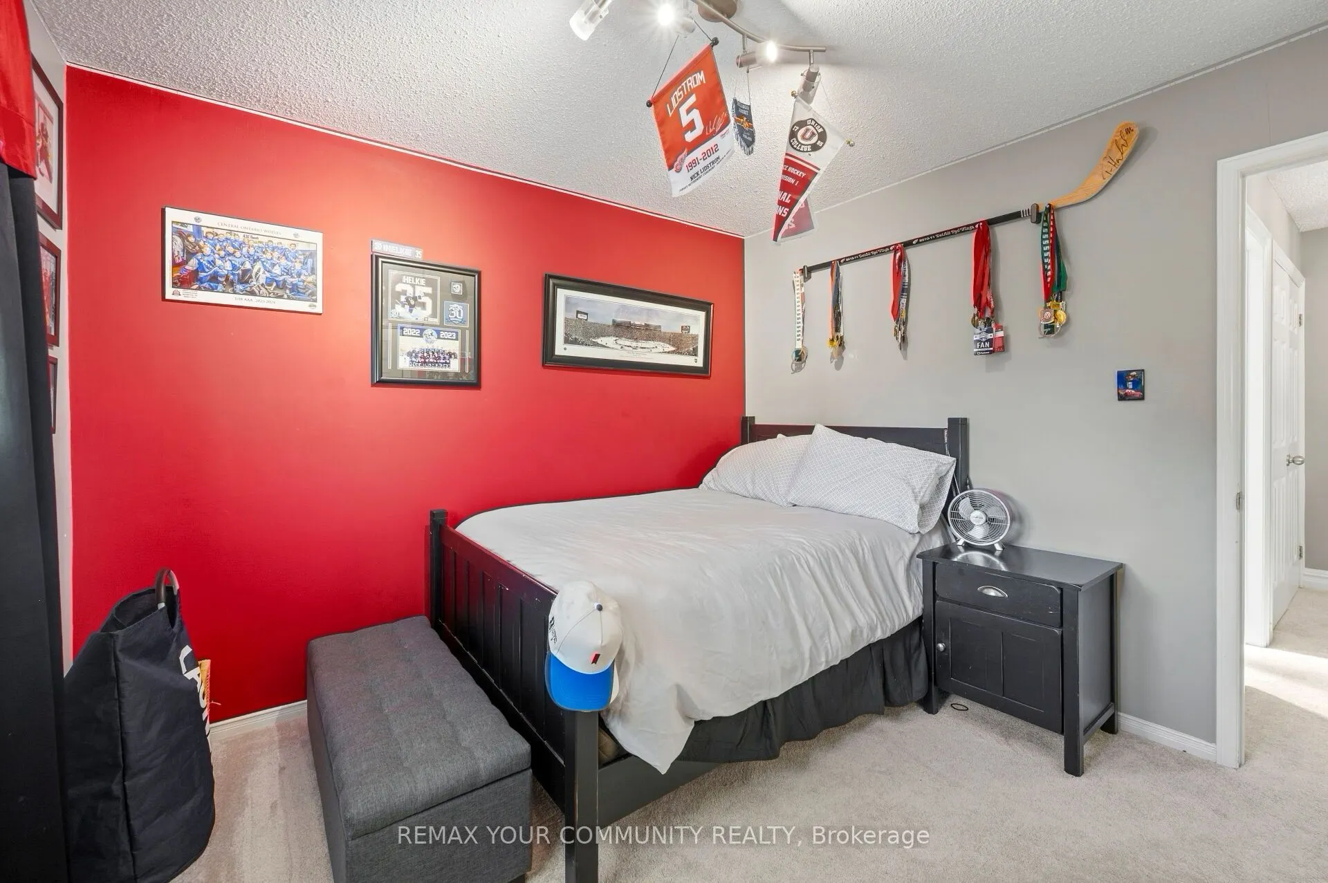 25 Albery Crescent