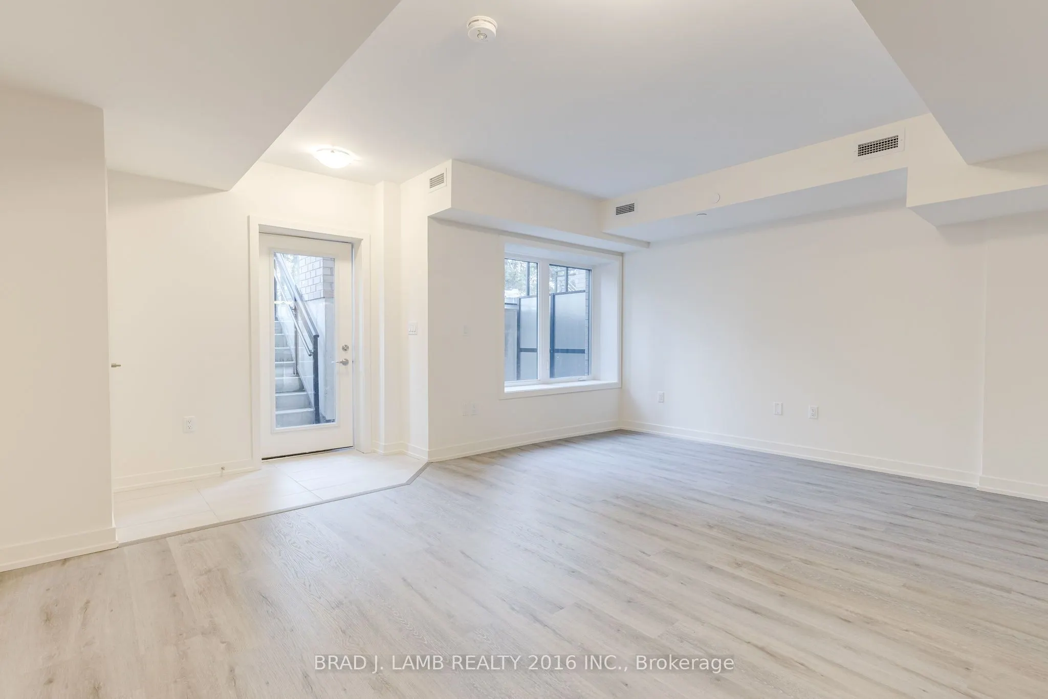 58 Elizabeth Street S #2106