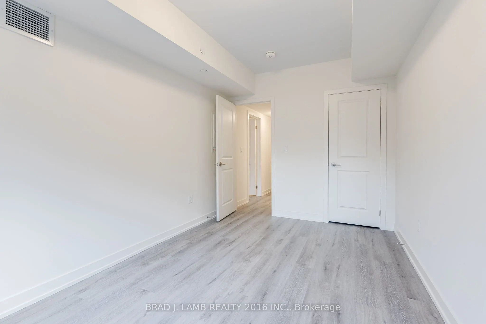 58 Elizabeth Street S #2106