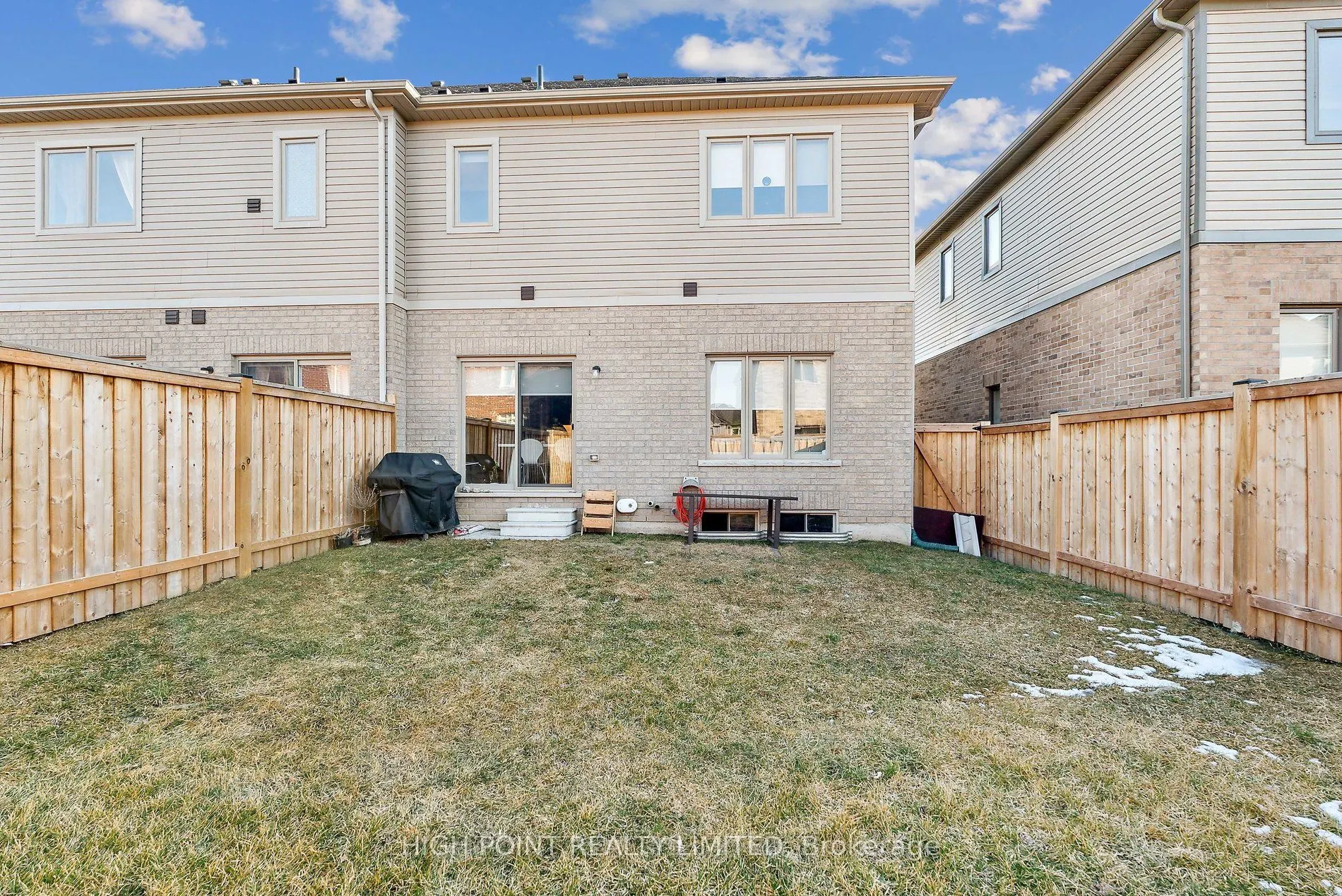 18 Arnold Crescent