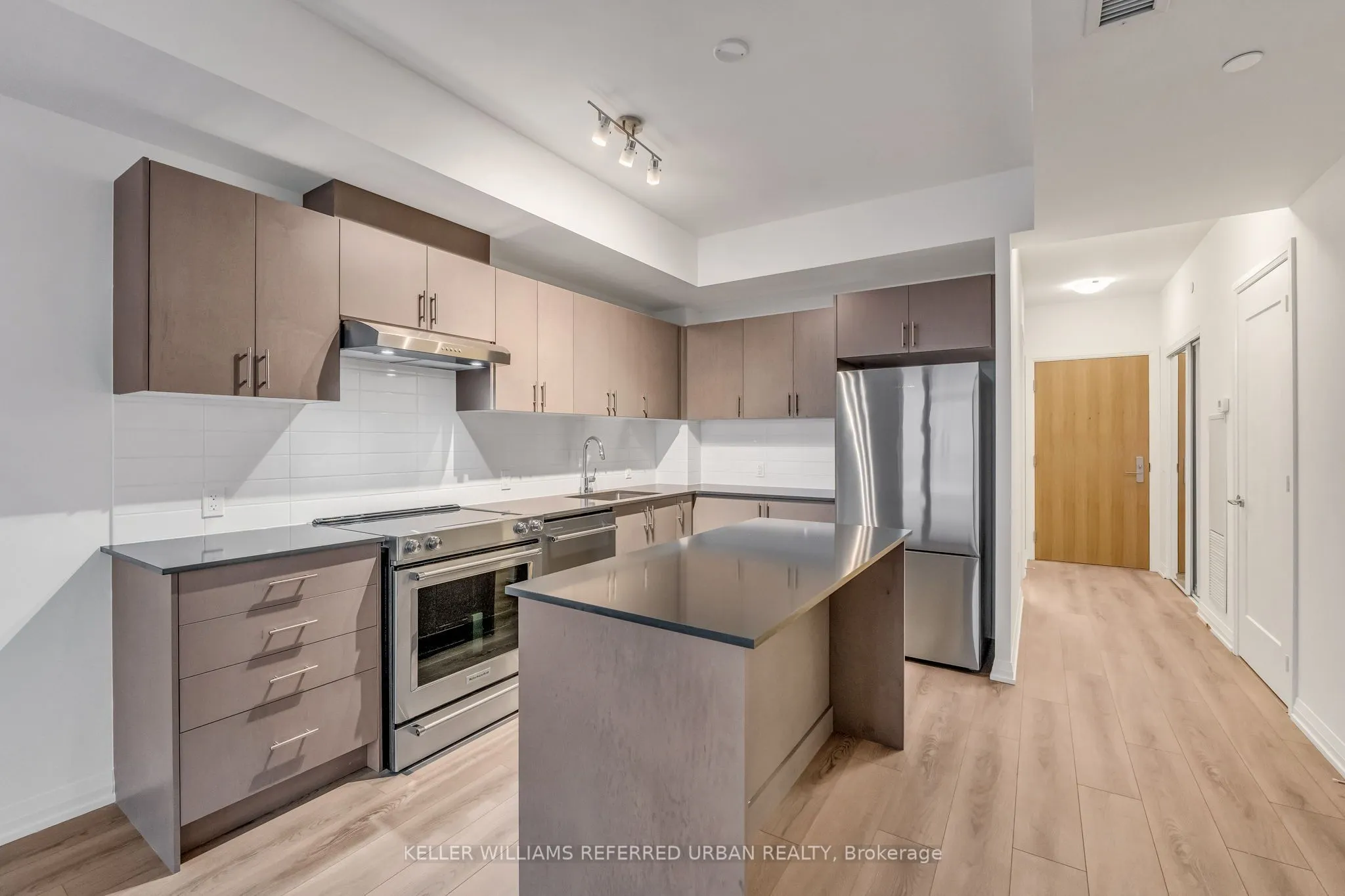 8960 Jane Street #1212