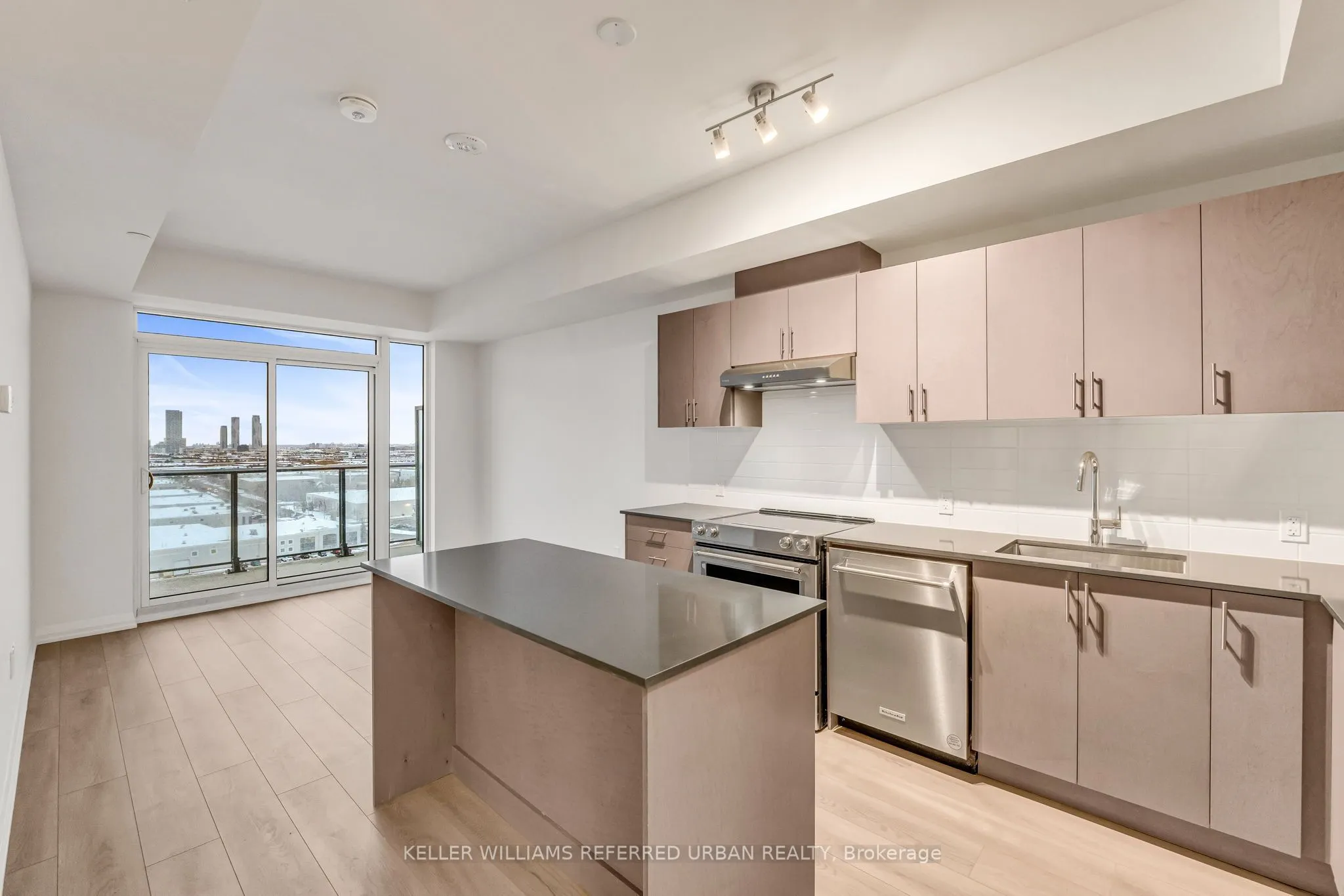 8960 Jane Street #1212