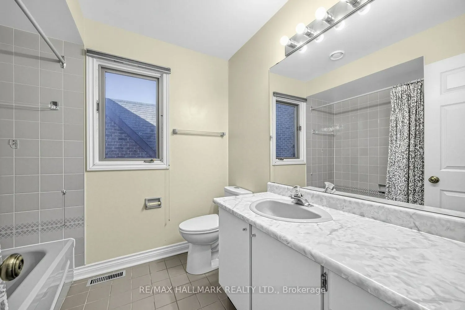 25 Cygnus Drive