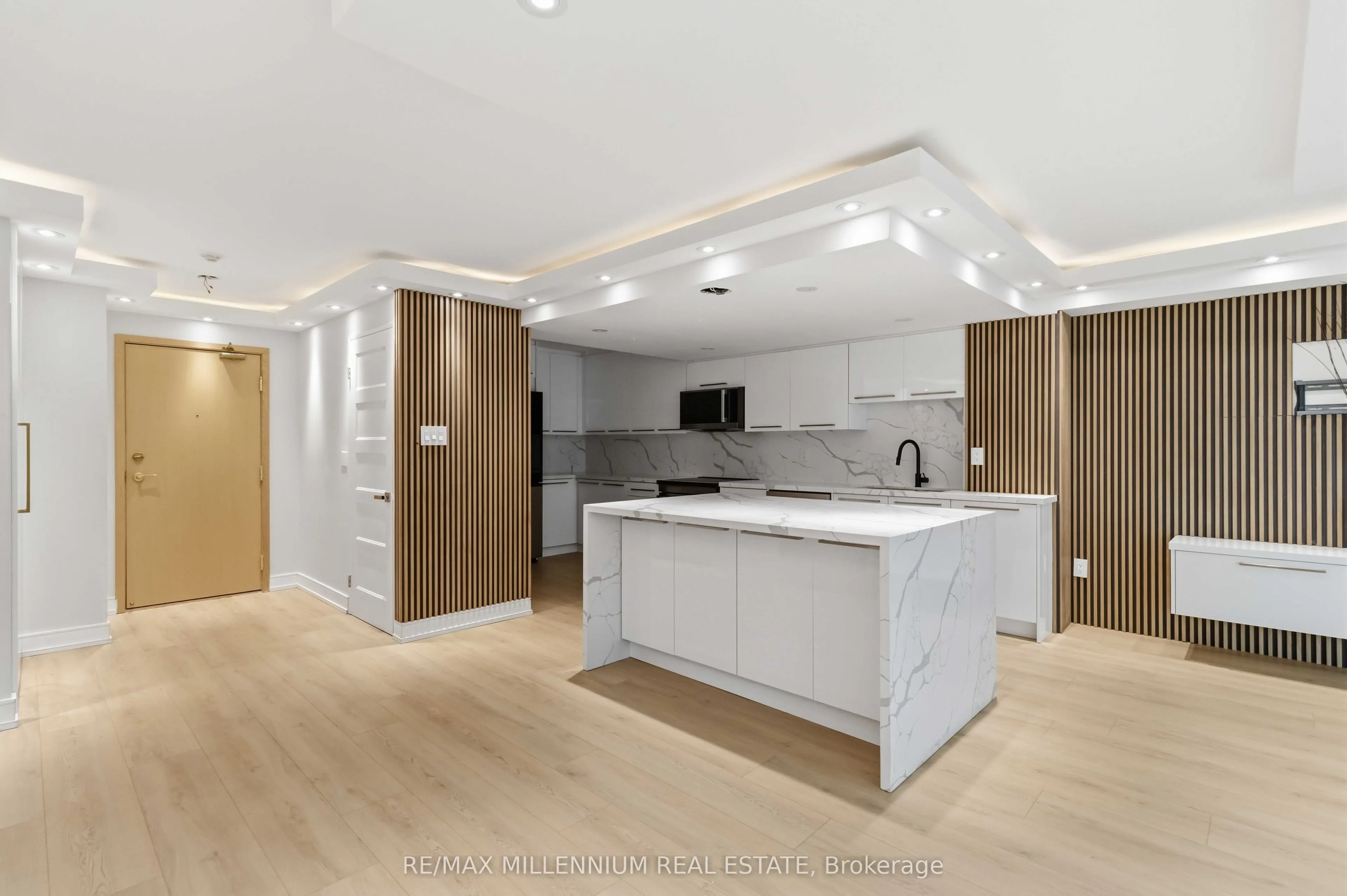 7805 Bayview Avenue #223
