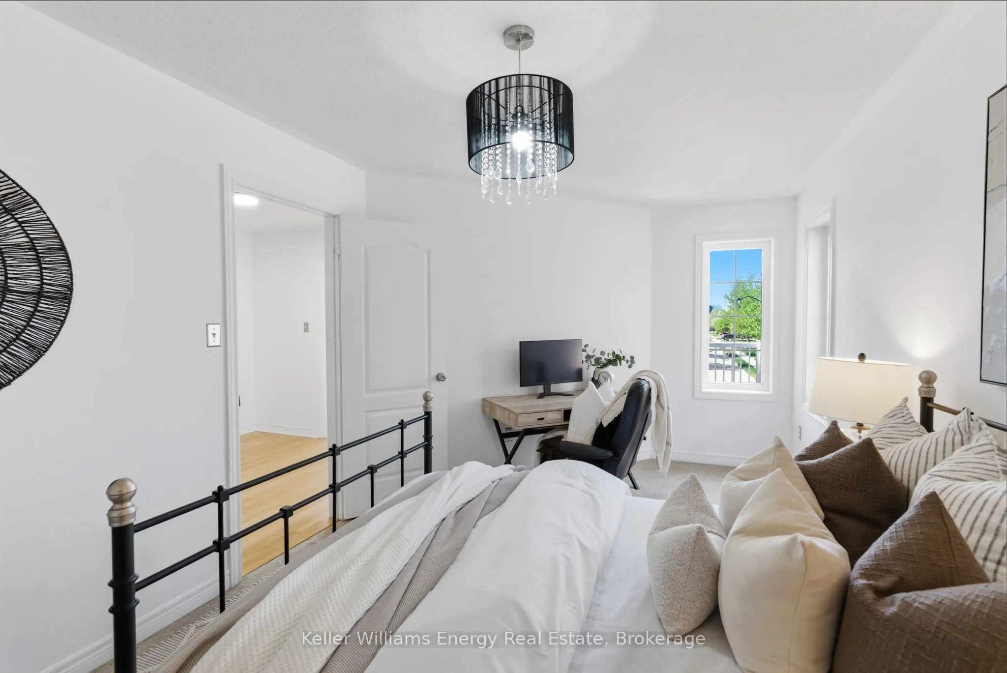 338 Dowson Loop