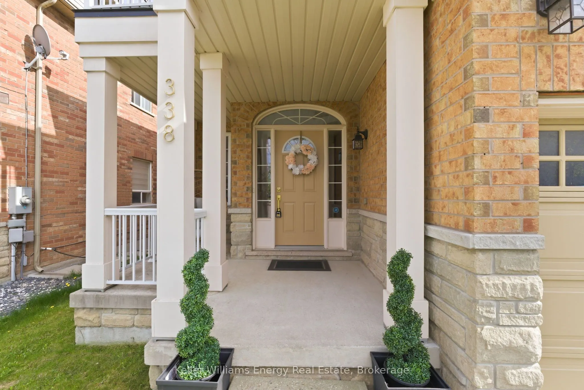 338 Dowson Loop