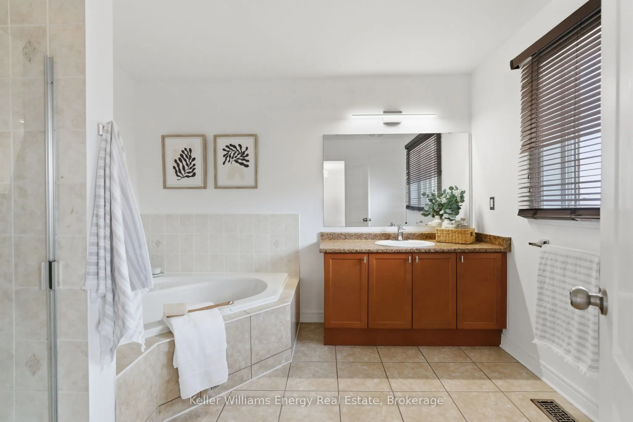 338 Dowson Loop