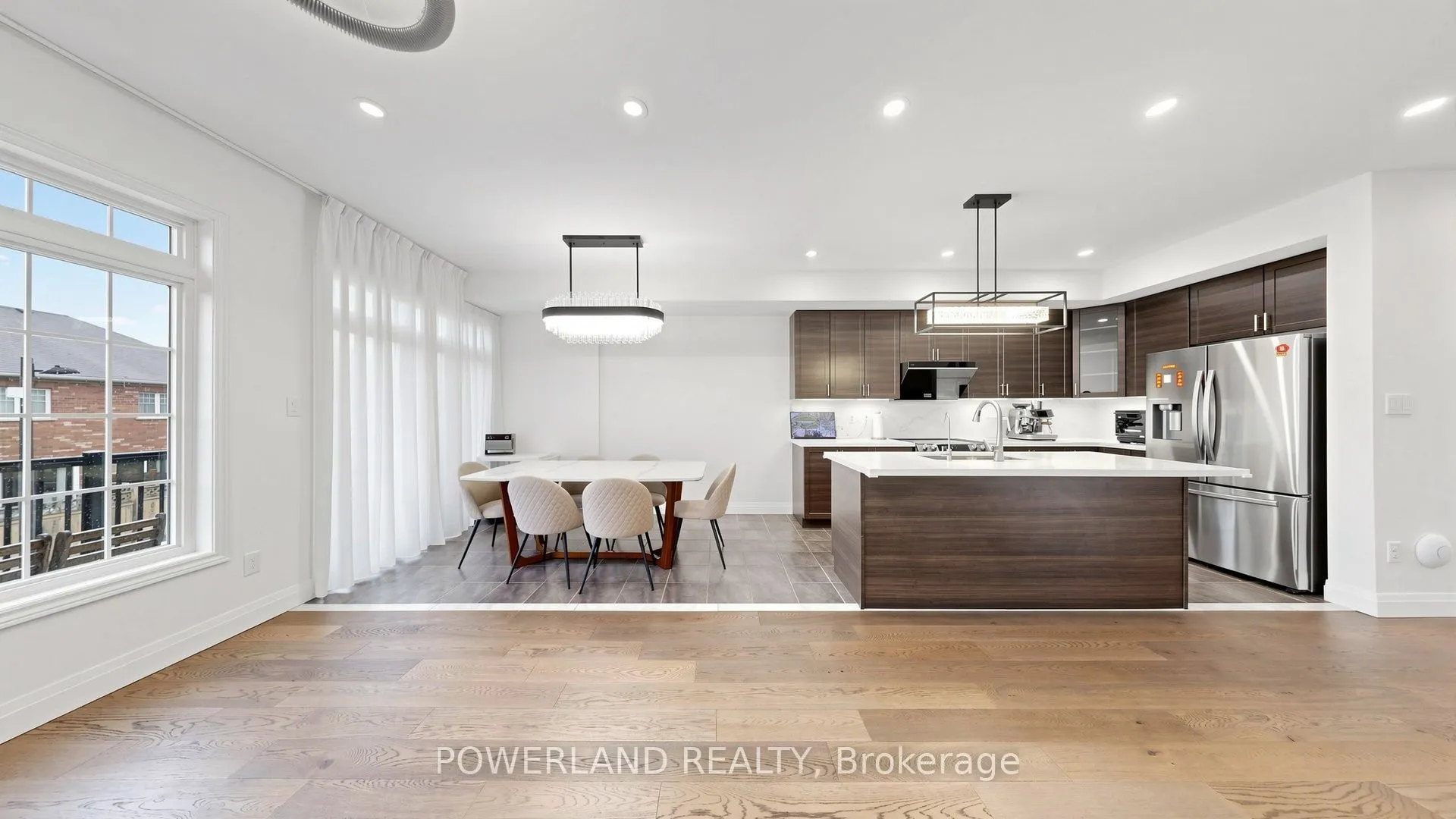 259 Dundas Way