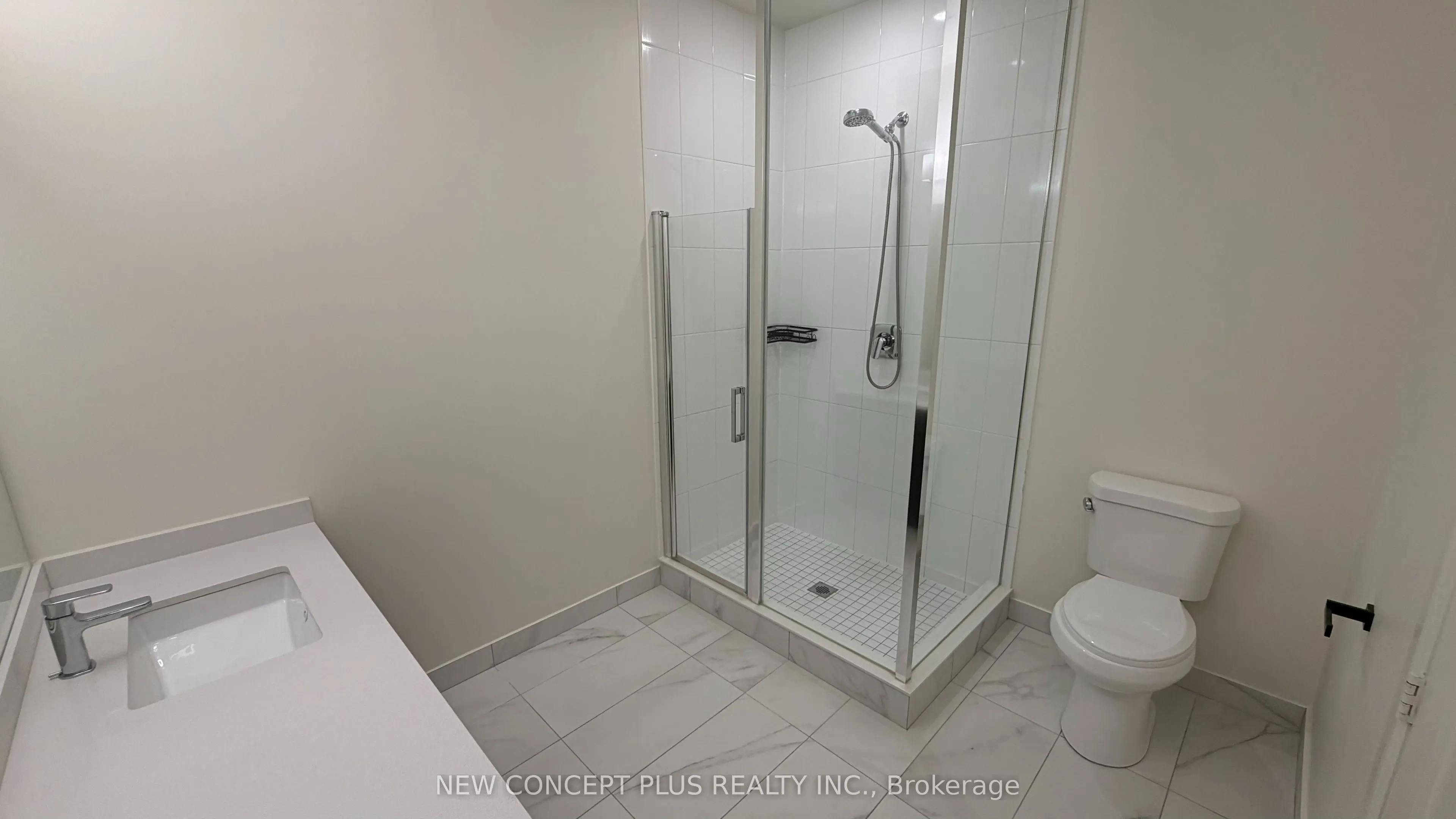 8960 JANE Street E #521
