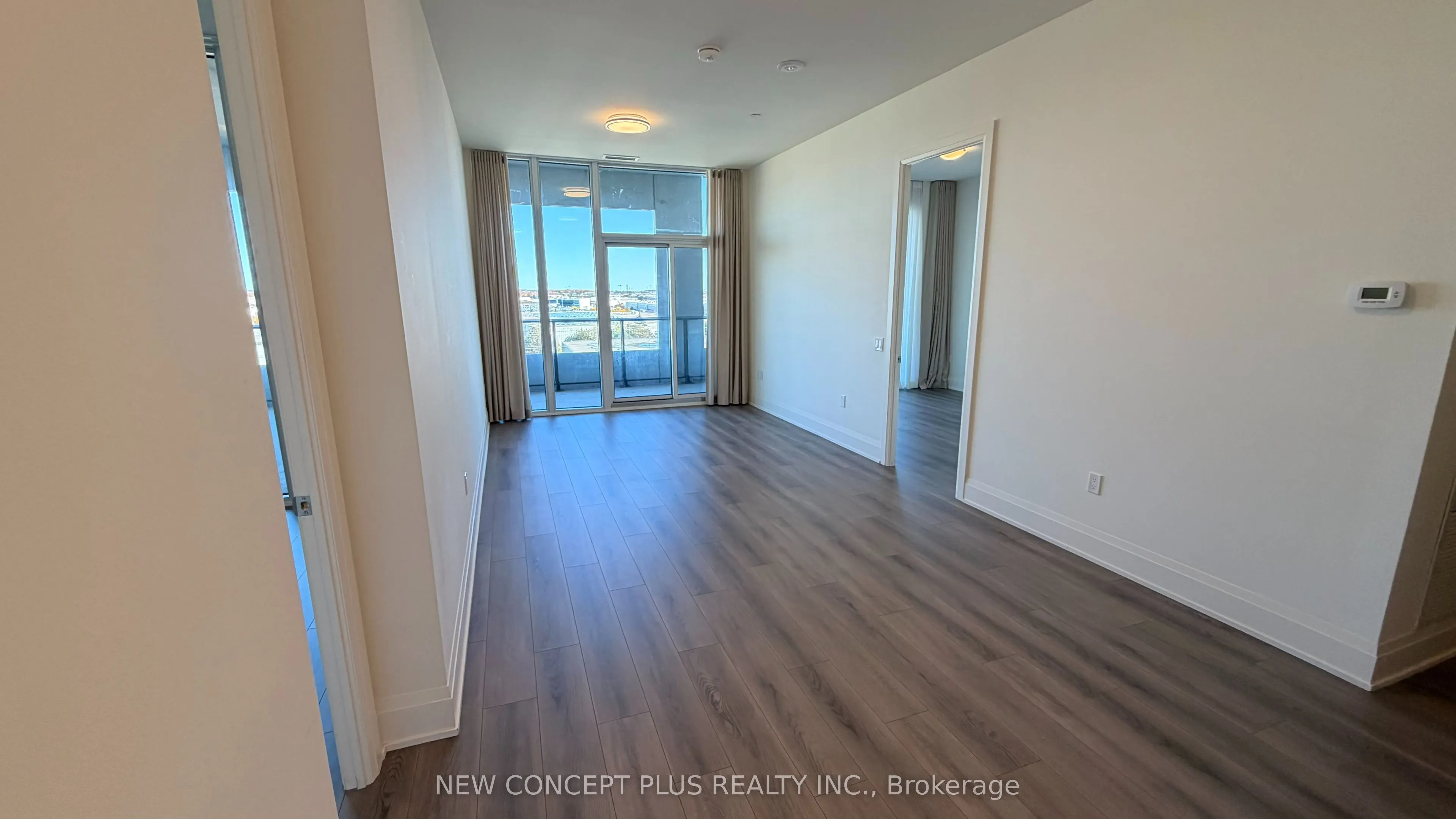 8960 JANE Street E #521