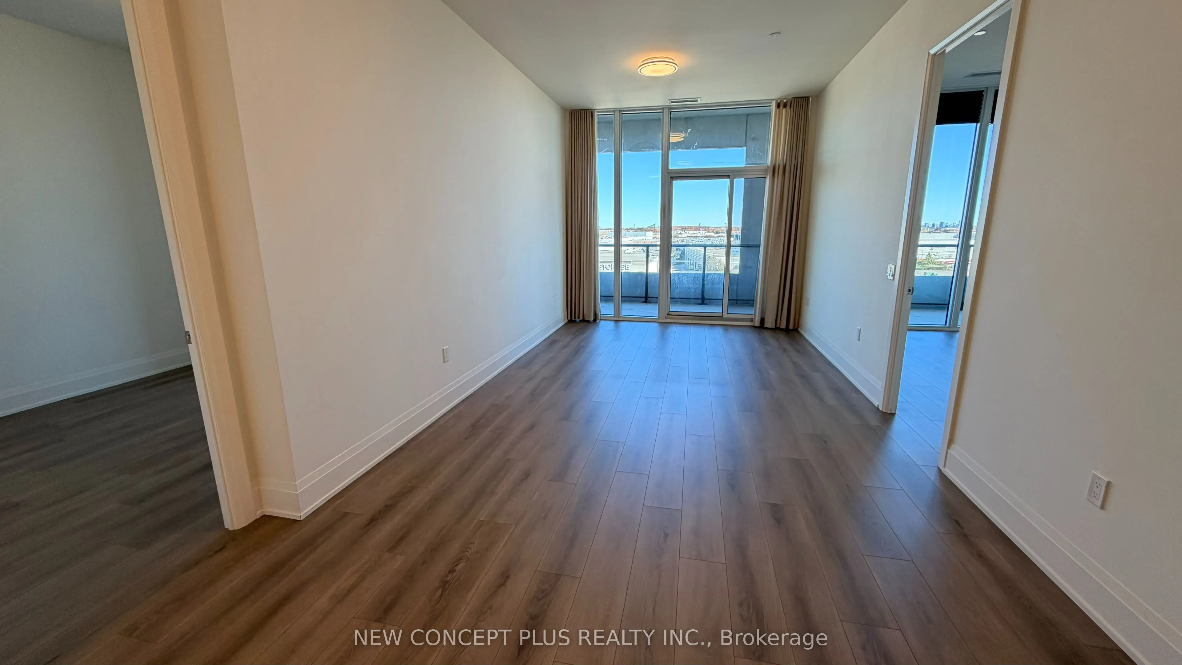 8960 JANE Street E #521