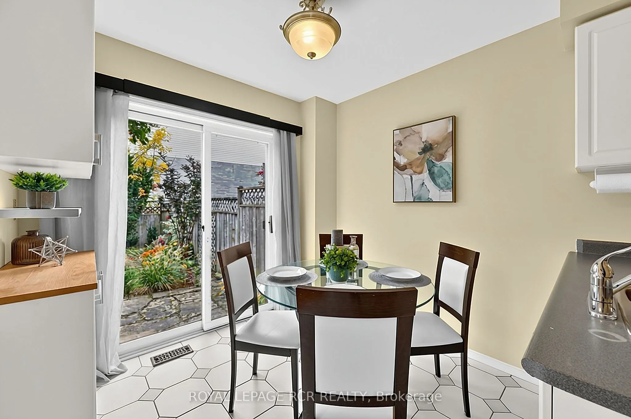 56 Oakridge Court