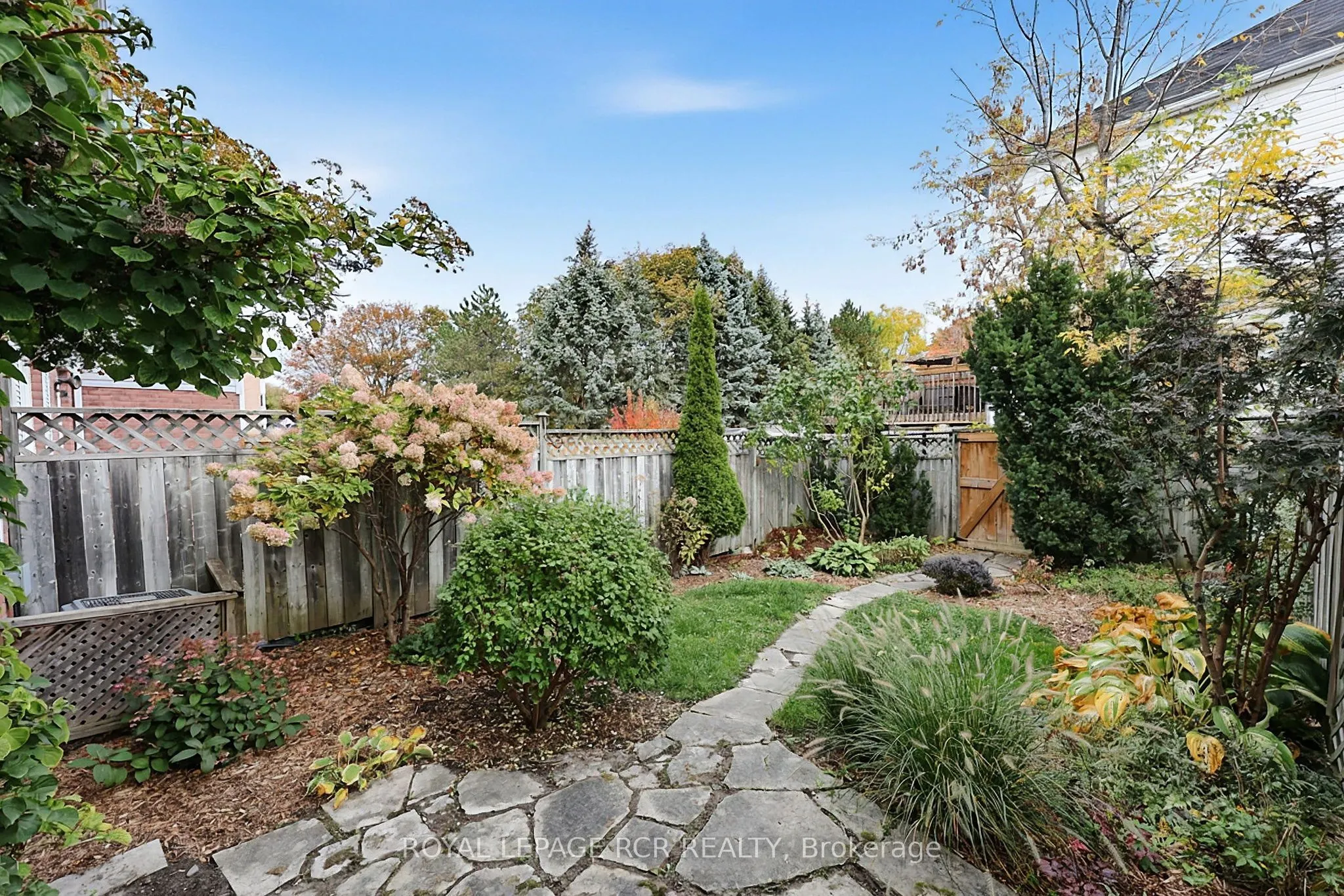 56 Oakridge Court