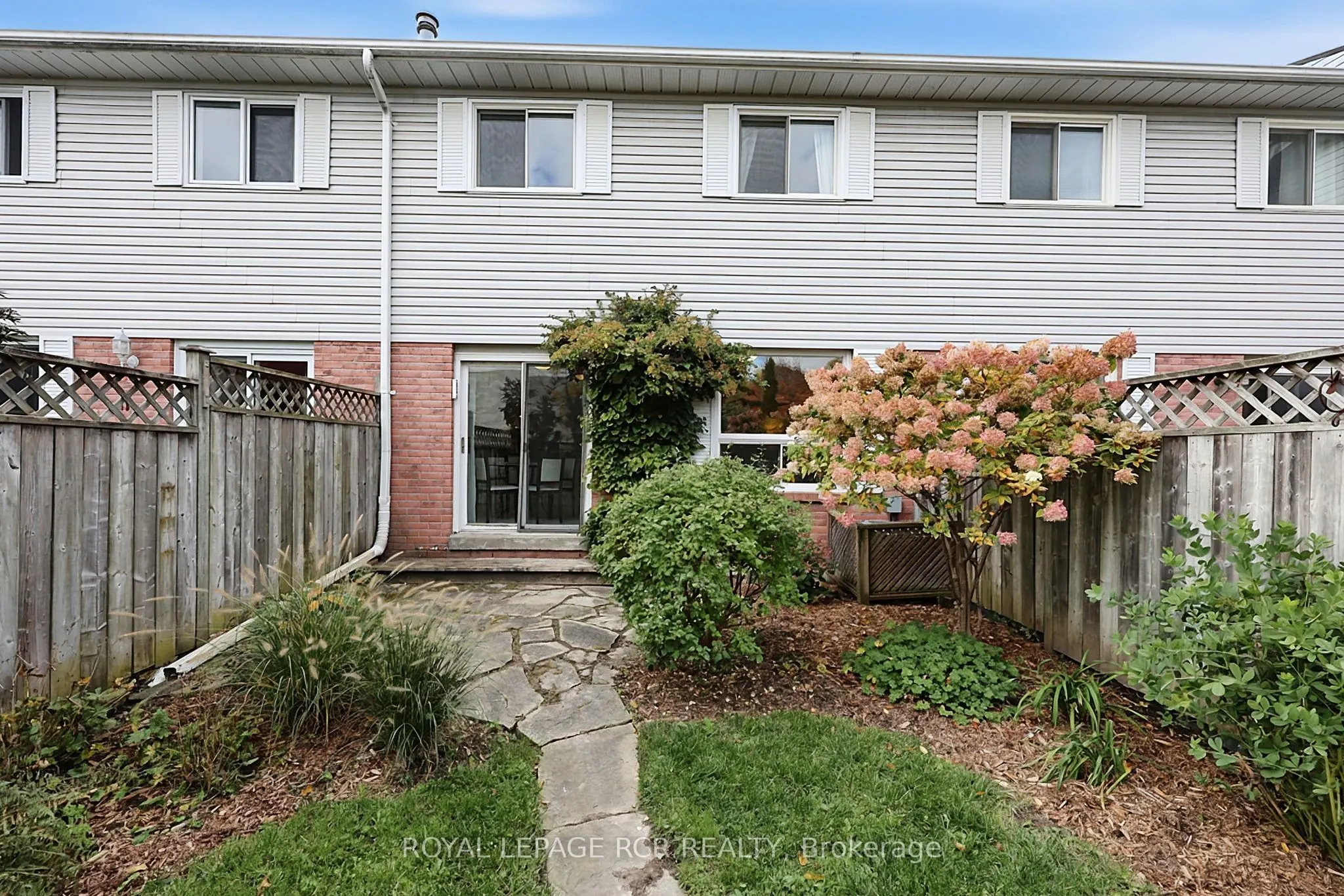 56 Oakridge Court