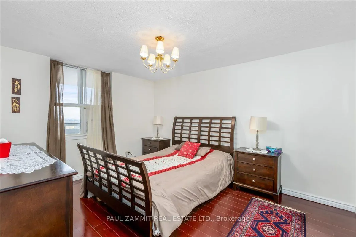 80 Inverlochy Boulevard #1008