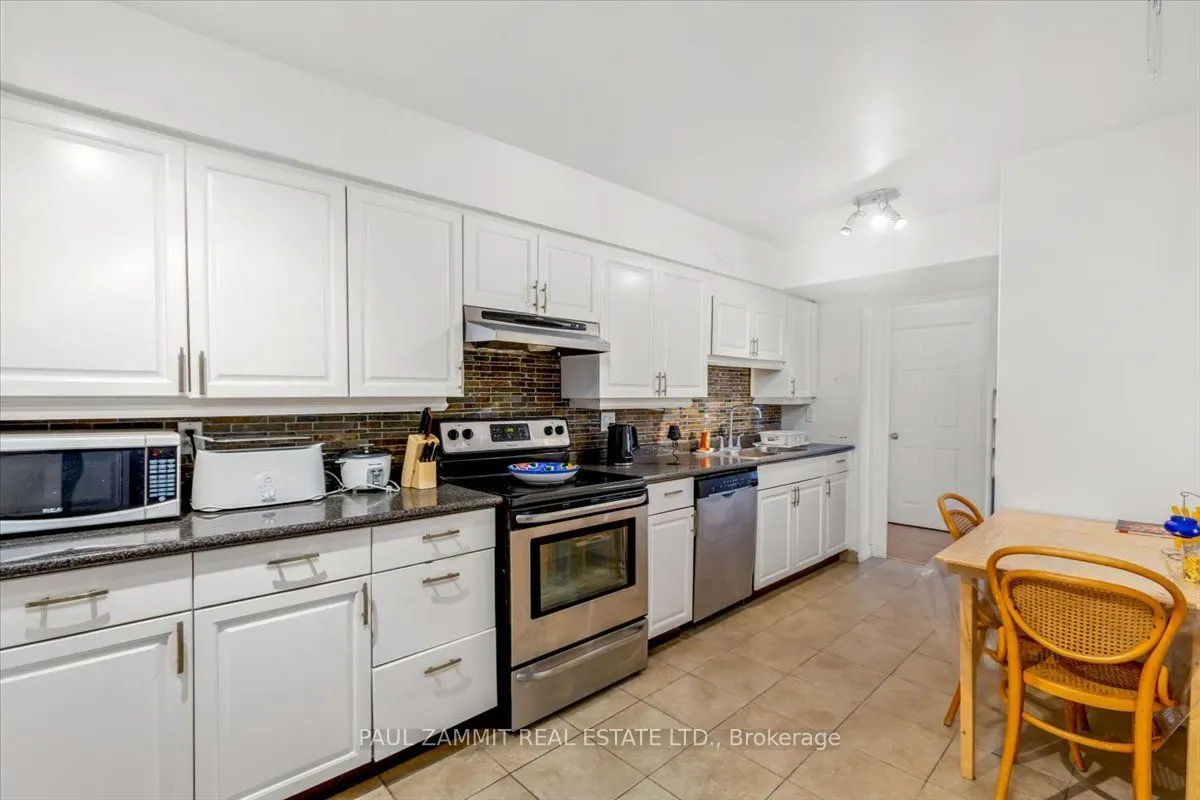 80 Inverlochy Boulevard #1008