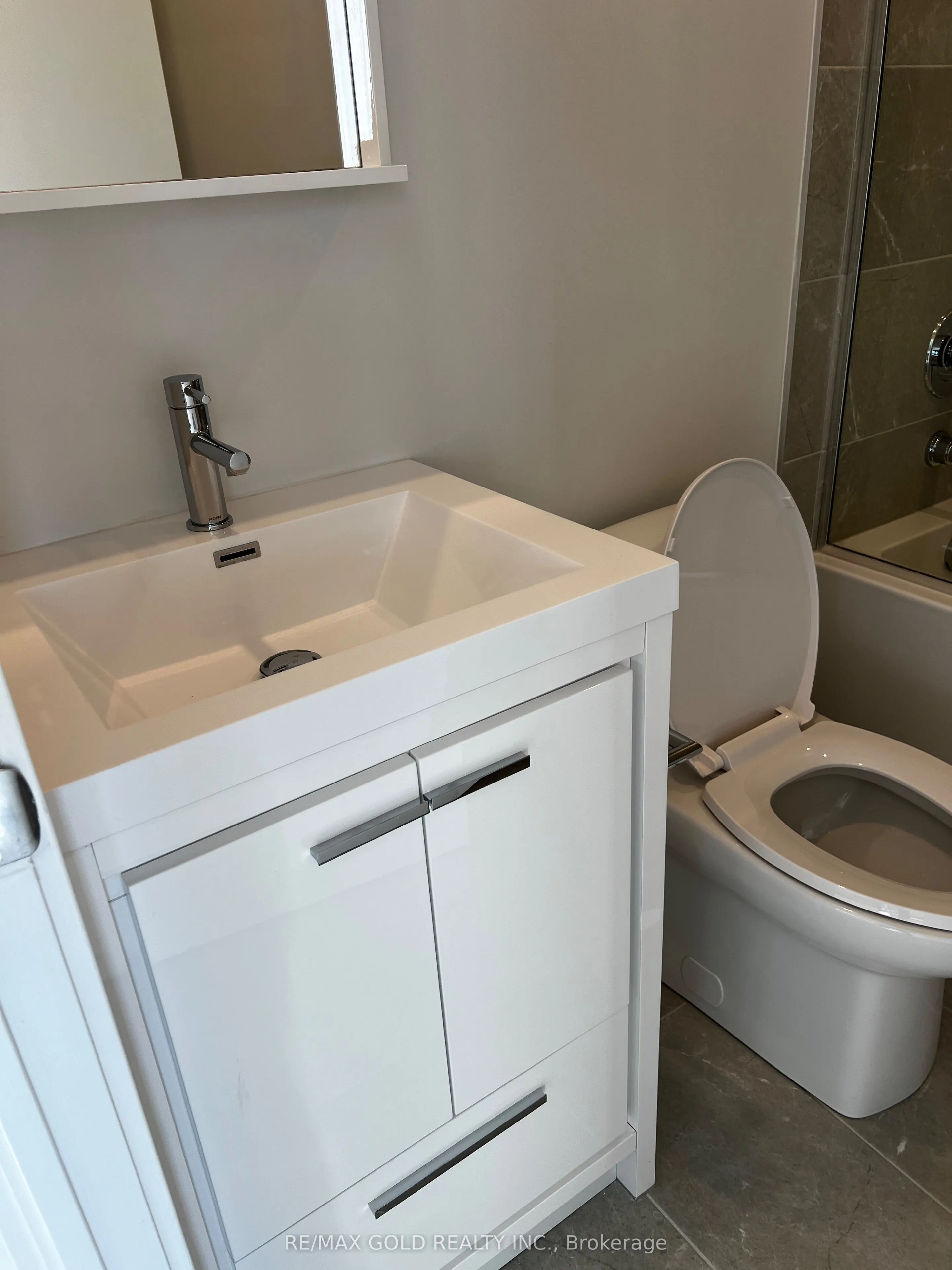 5 Meadowdale Road #312