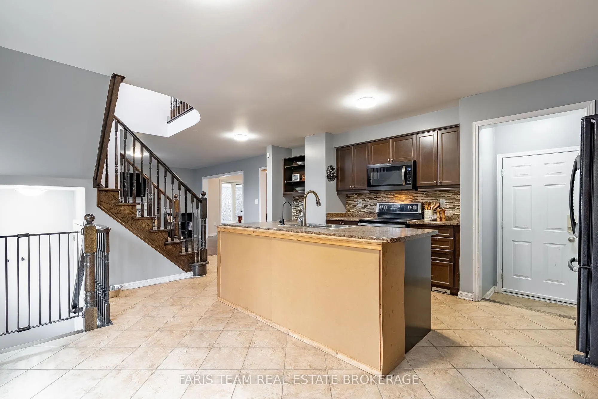 27 Kidd Crescent
