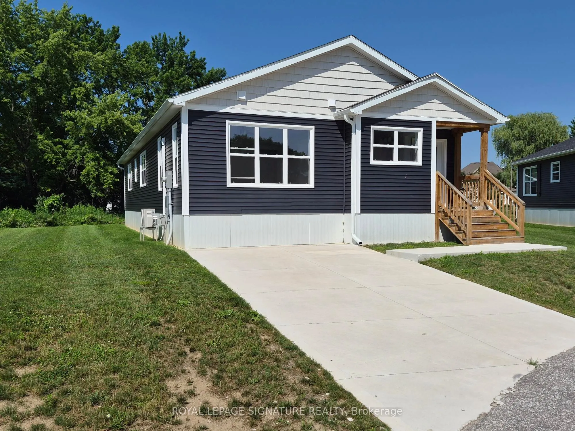 16 Briarwood Place