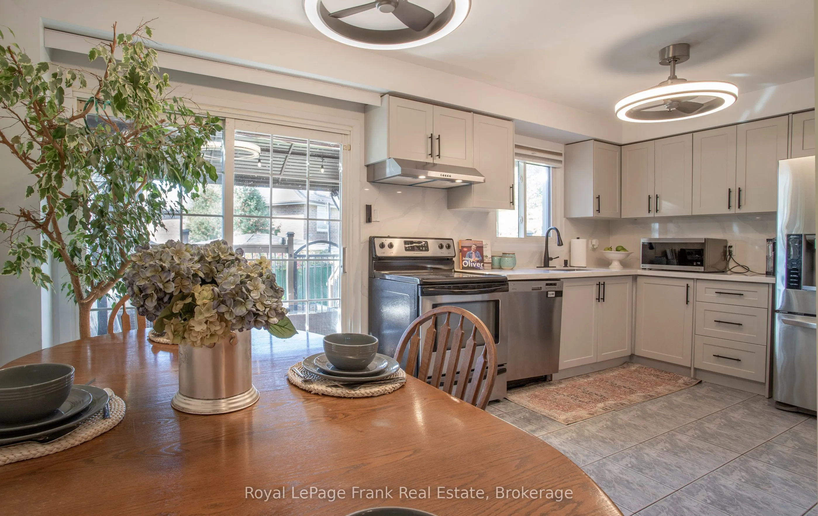 22 Peachtree Place