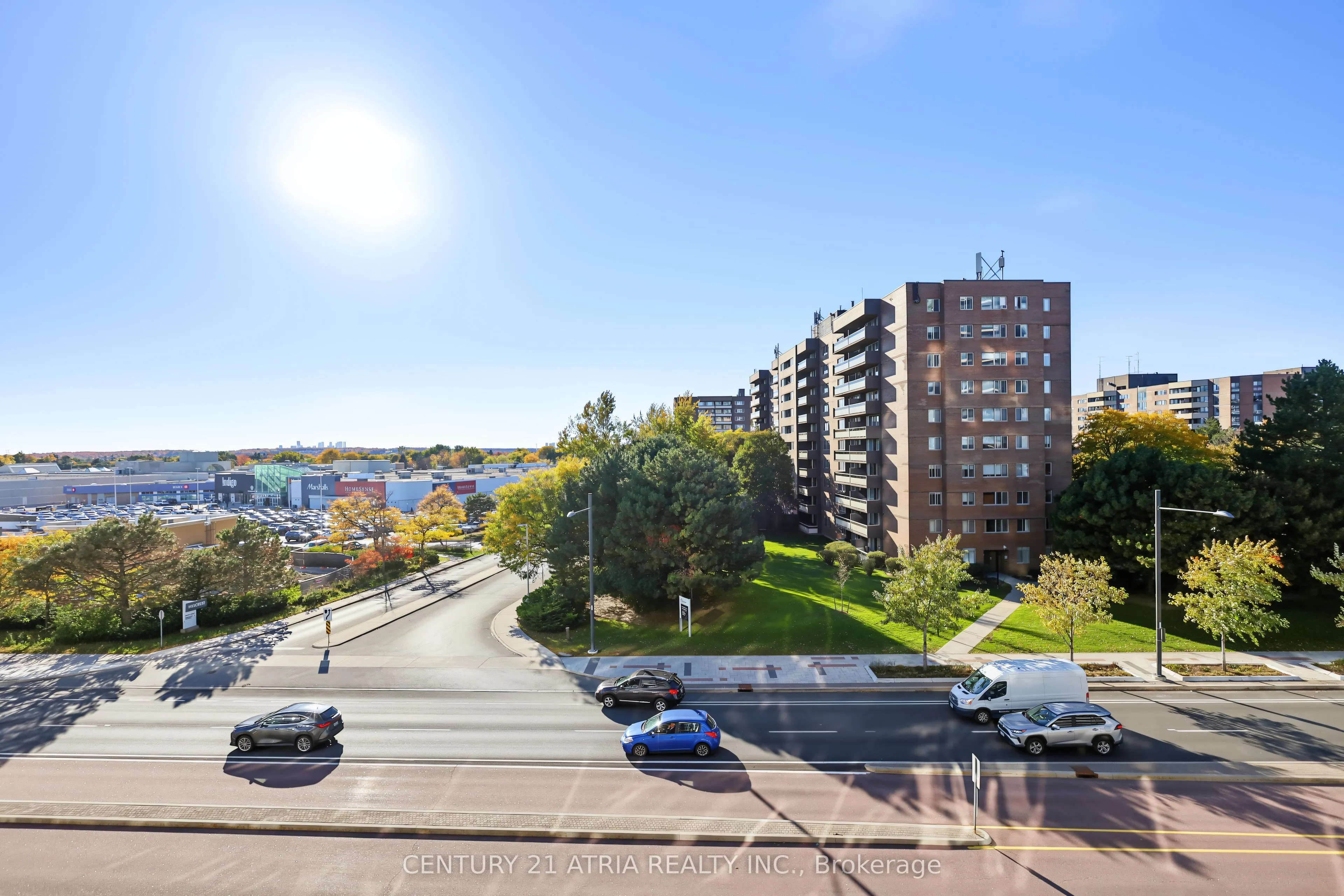 9471 Yonge Street #528