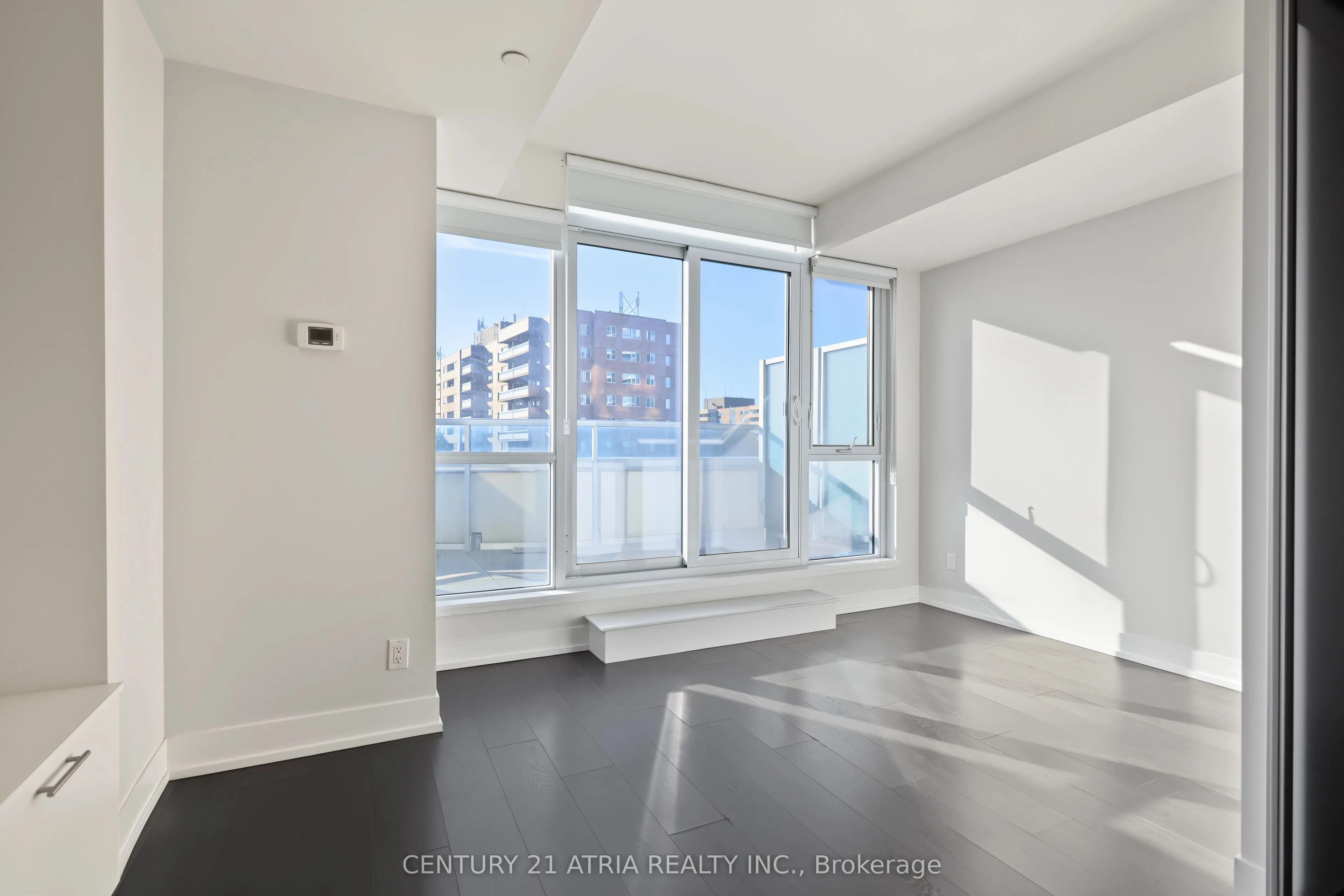 9471 Yonge Street #528