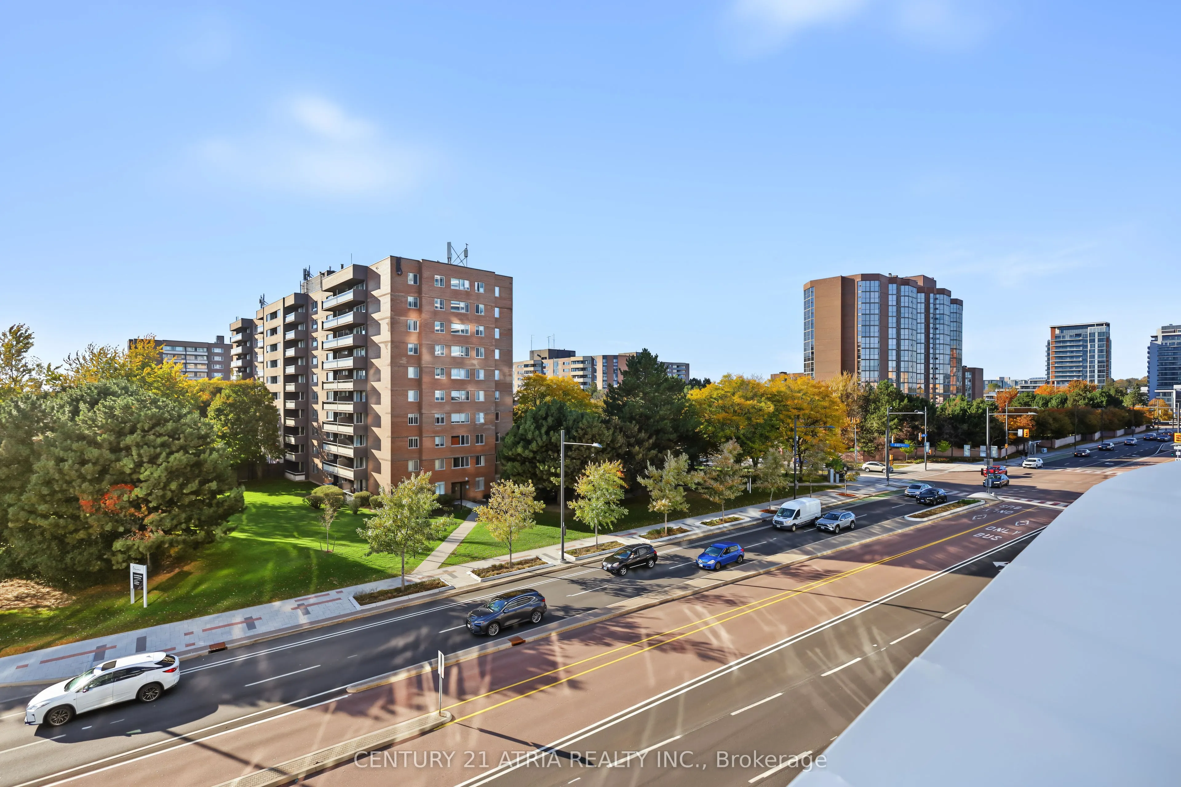 9471 Yonge Street #528