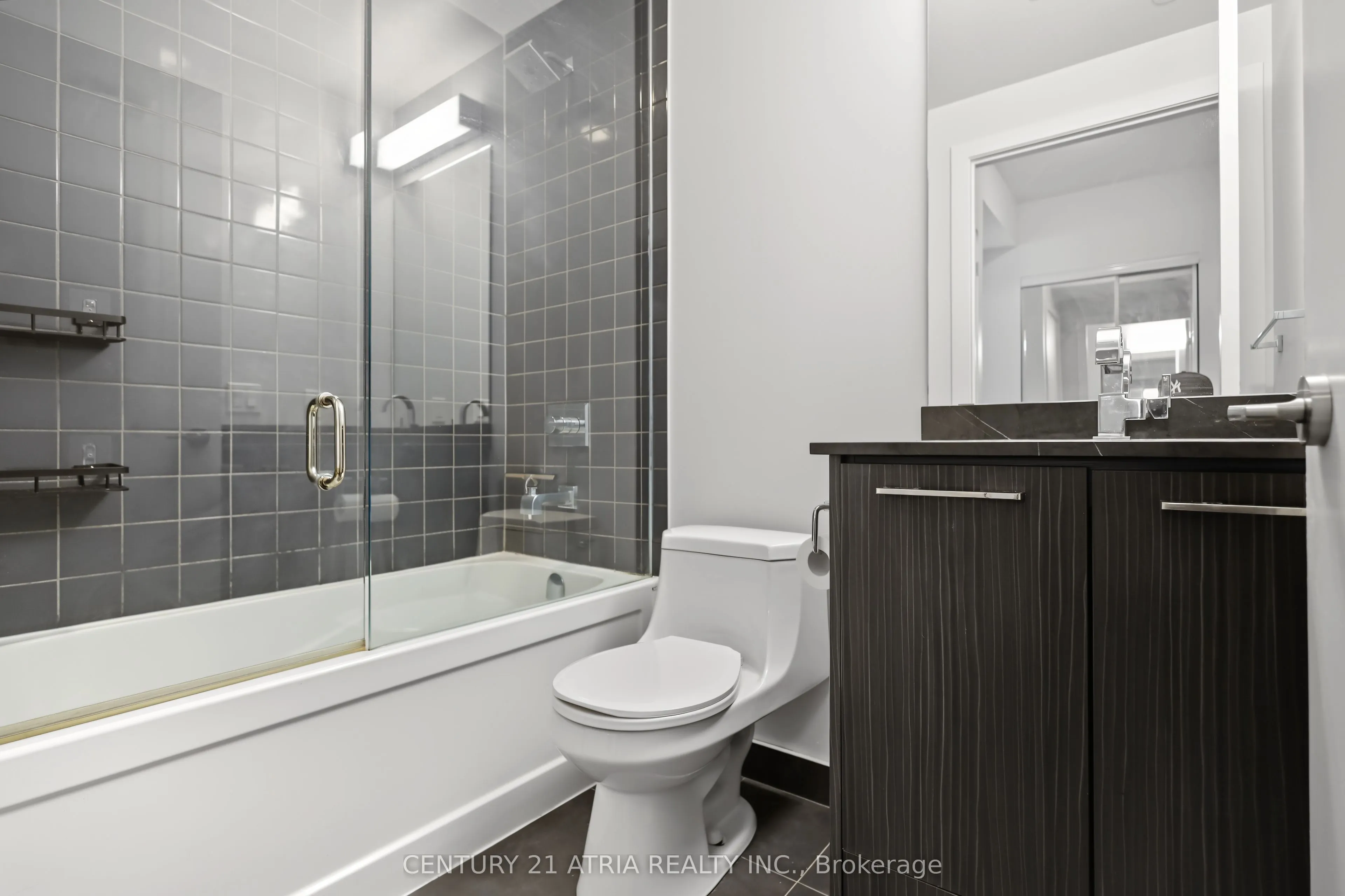 9471 Yonge Street #528